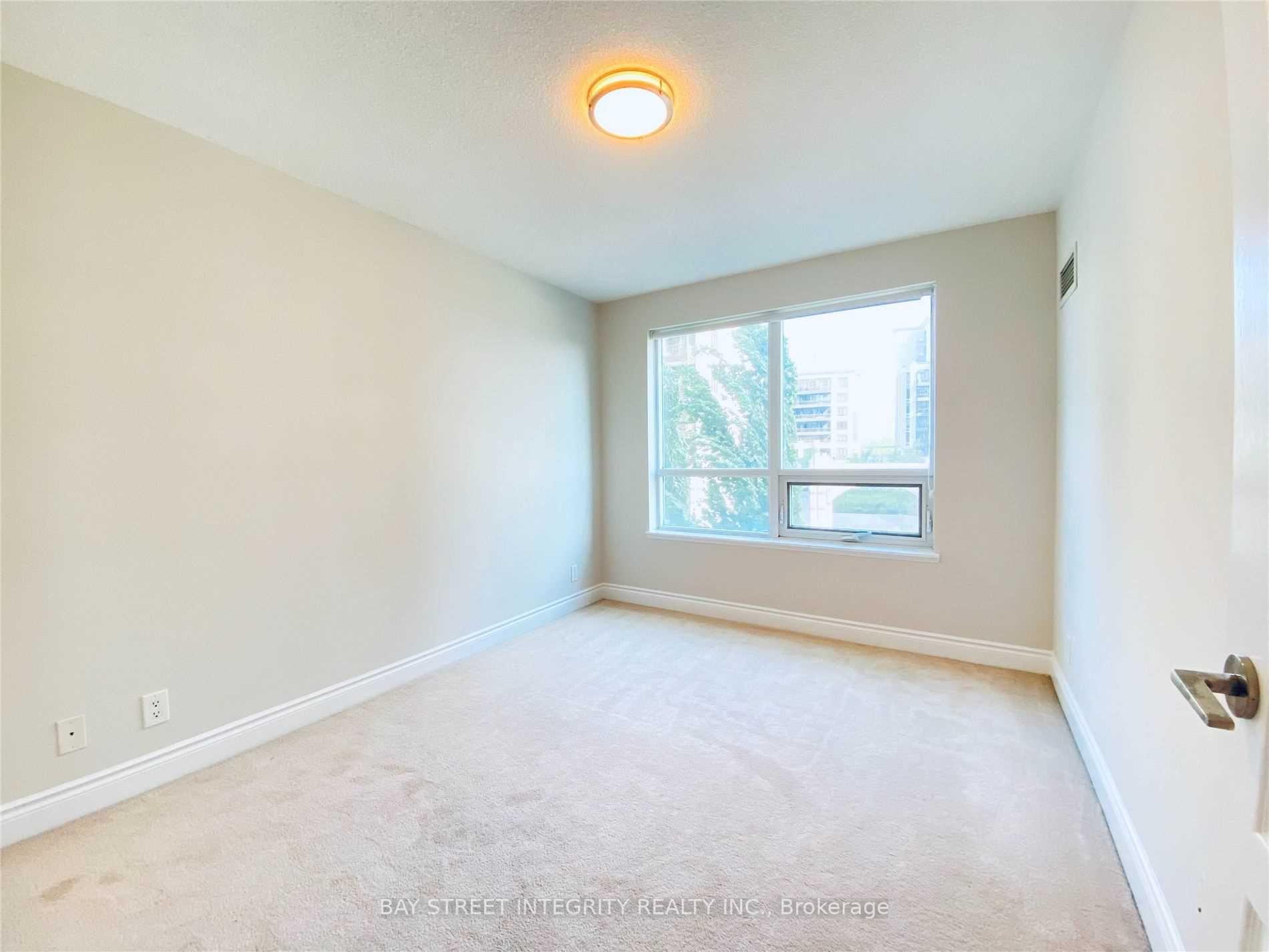 Photo 8 of Unit 315, 30 Clegg Road, Markham, Unionville — HOMEH