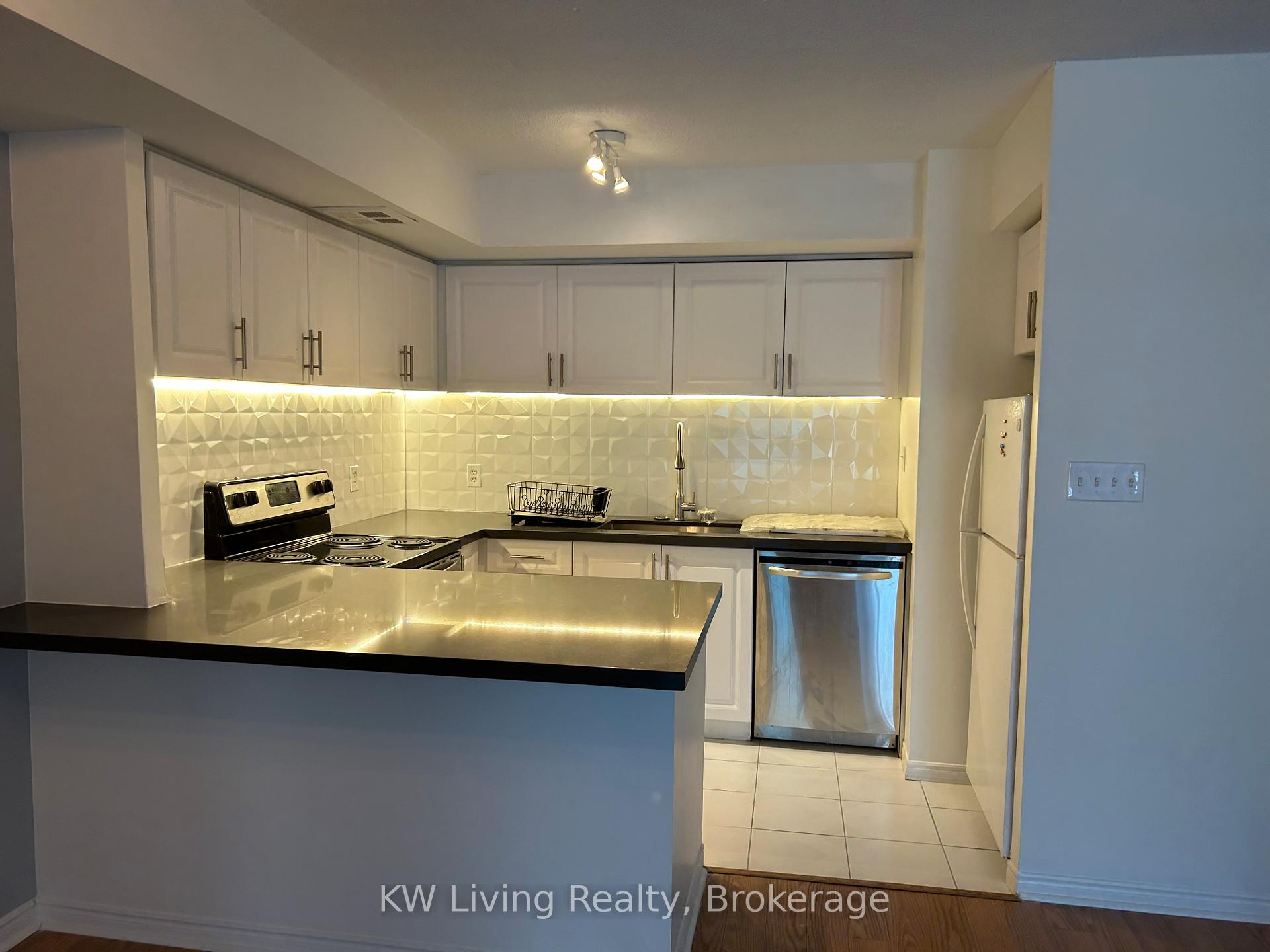 Photo 6 of Unit 714, 25 The Esplanade, Toronto, Waterfront Communities — HOMEH