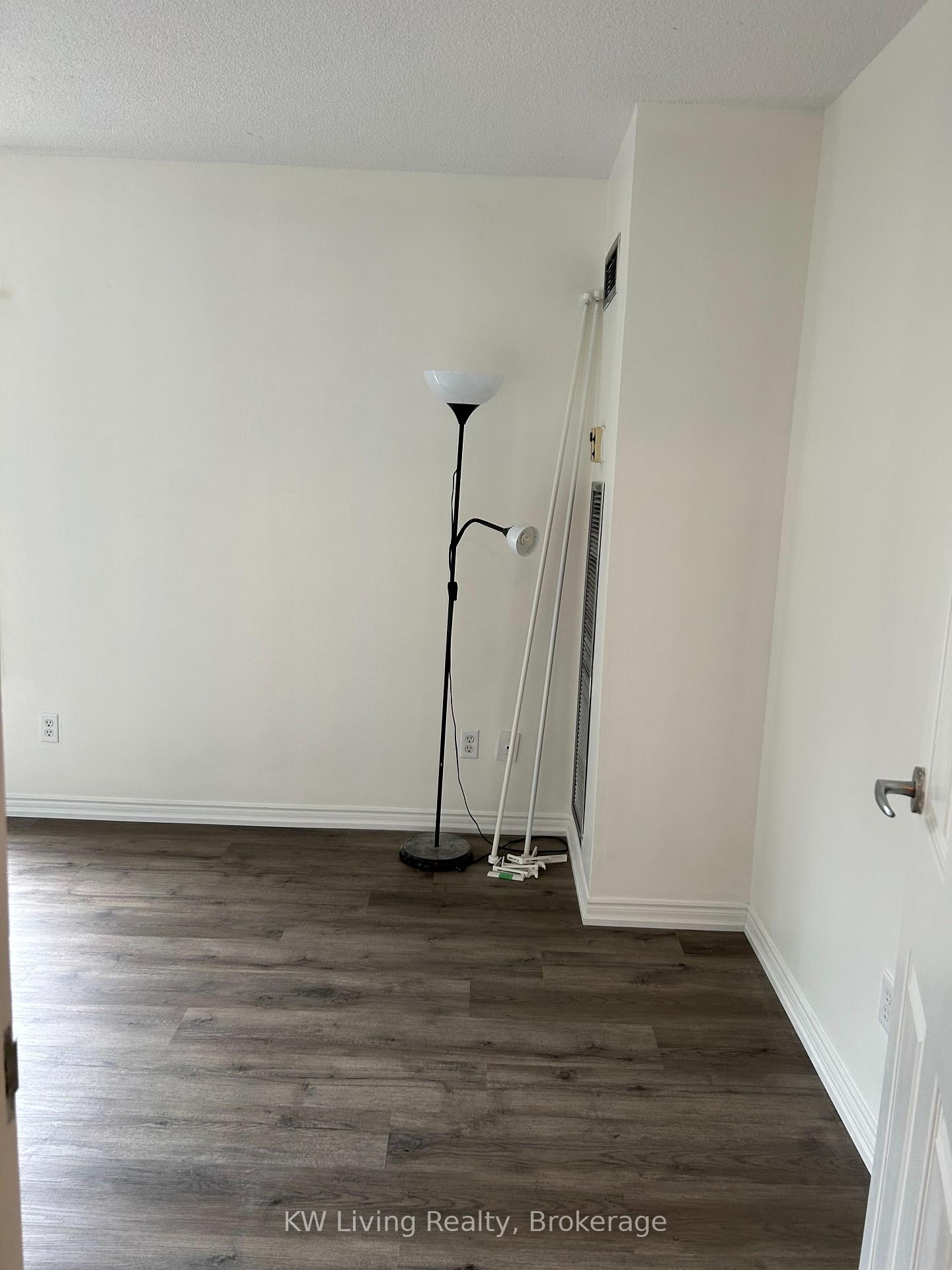Photo 10 of Unit 714, 25 The Esplanade, Toronto, Waterfront Communities — HOMEH