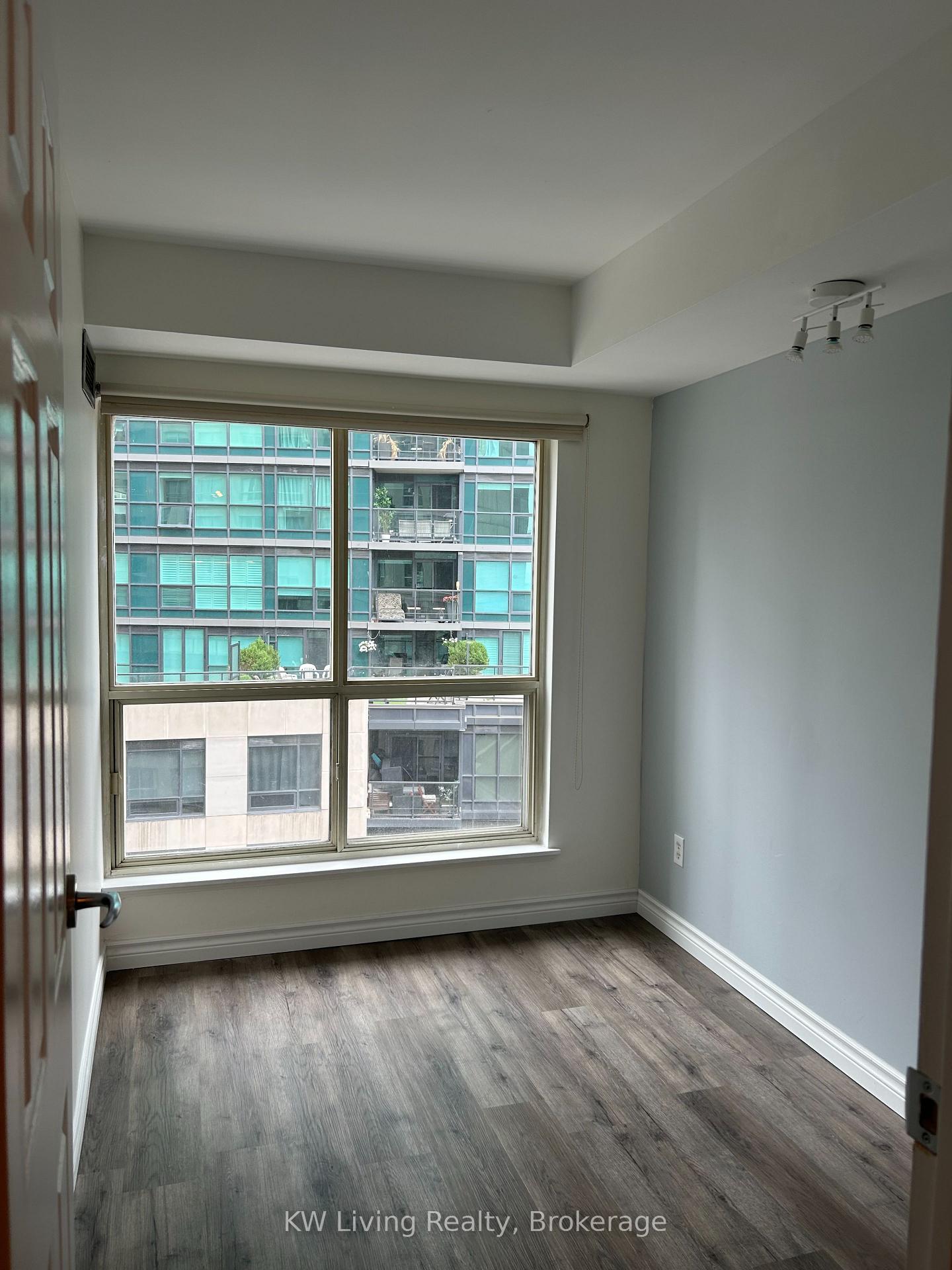 Photo 15 of Unit 714, 25 The Esplanade, Toronto, Waterfront Communities — HOMEH