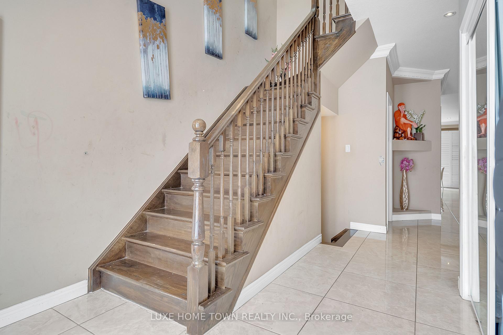 Photo 4 of 36 Chartwell Circle, Hamilton, Jerome — HOMEH