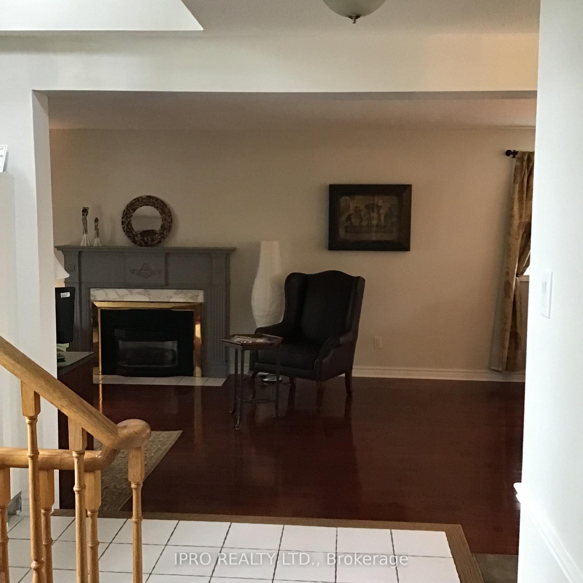 Photo 11 of 41 Marchmount Crescent, Brampton, Central Park — HOMEH
