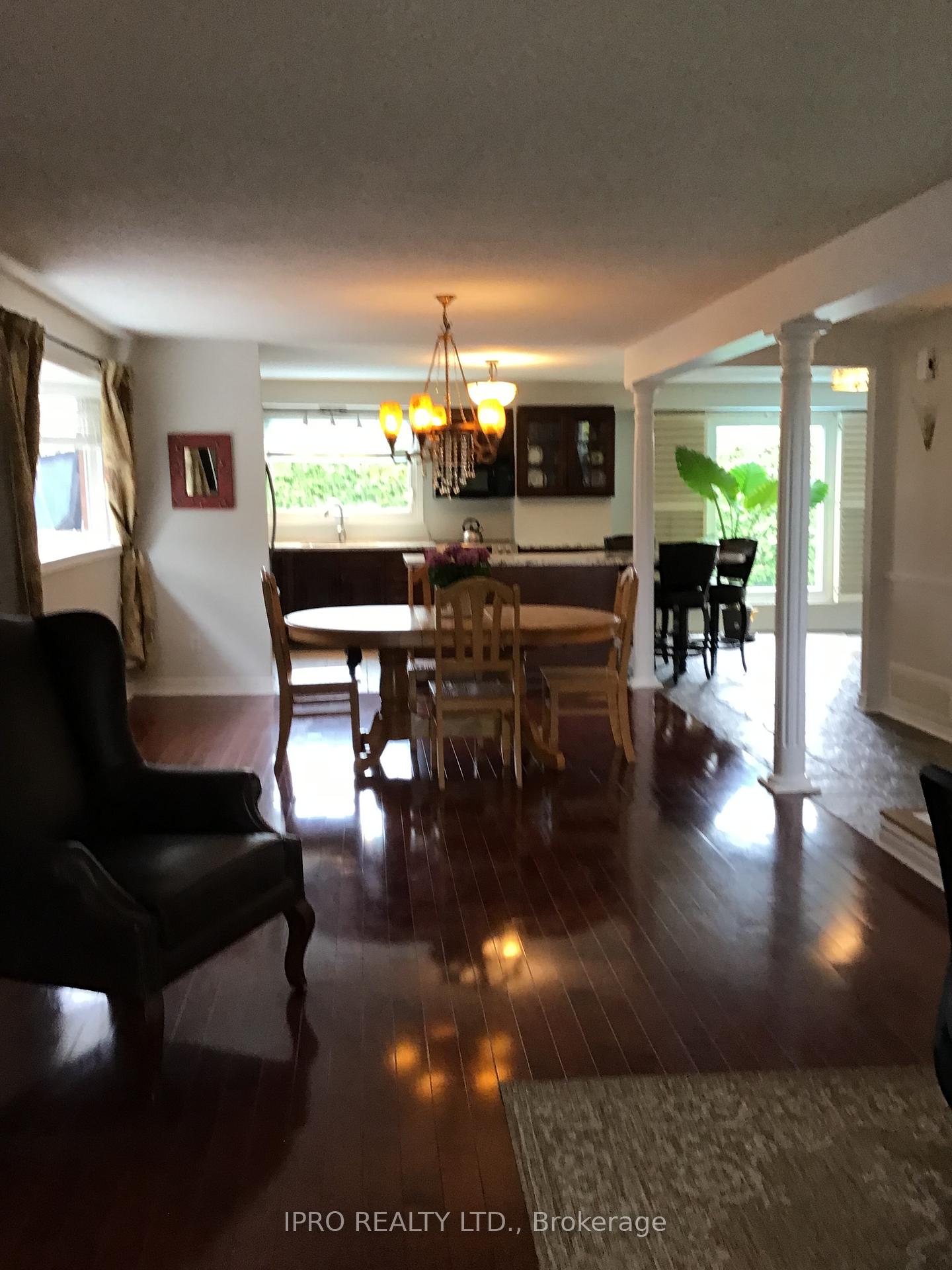 Photo 12 of 41 Marchmount Crescent, Brampton, Central Park — HOMEH