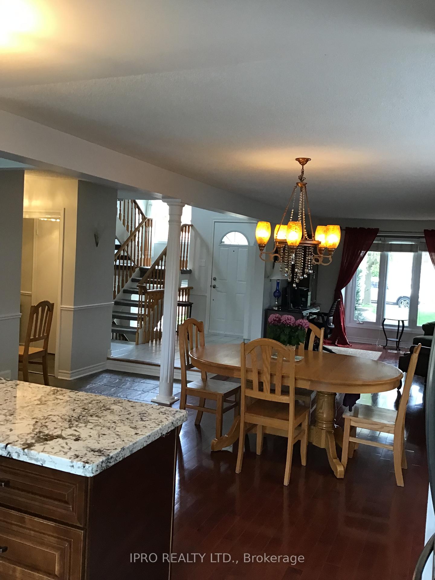 Photo 14 of 41 Marchmount Crescent, Brampton, Central Park — HOMEH