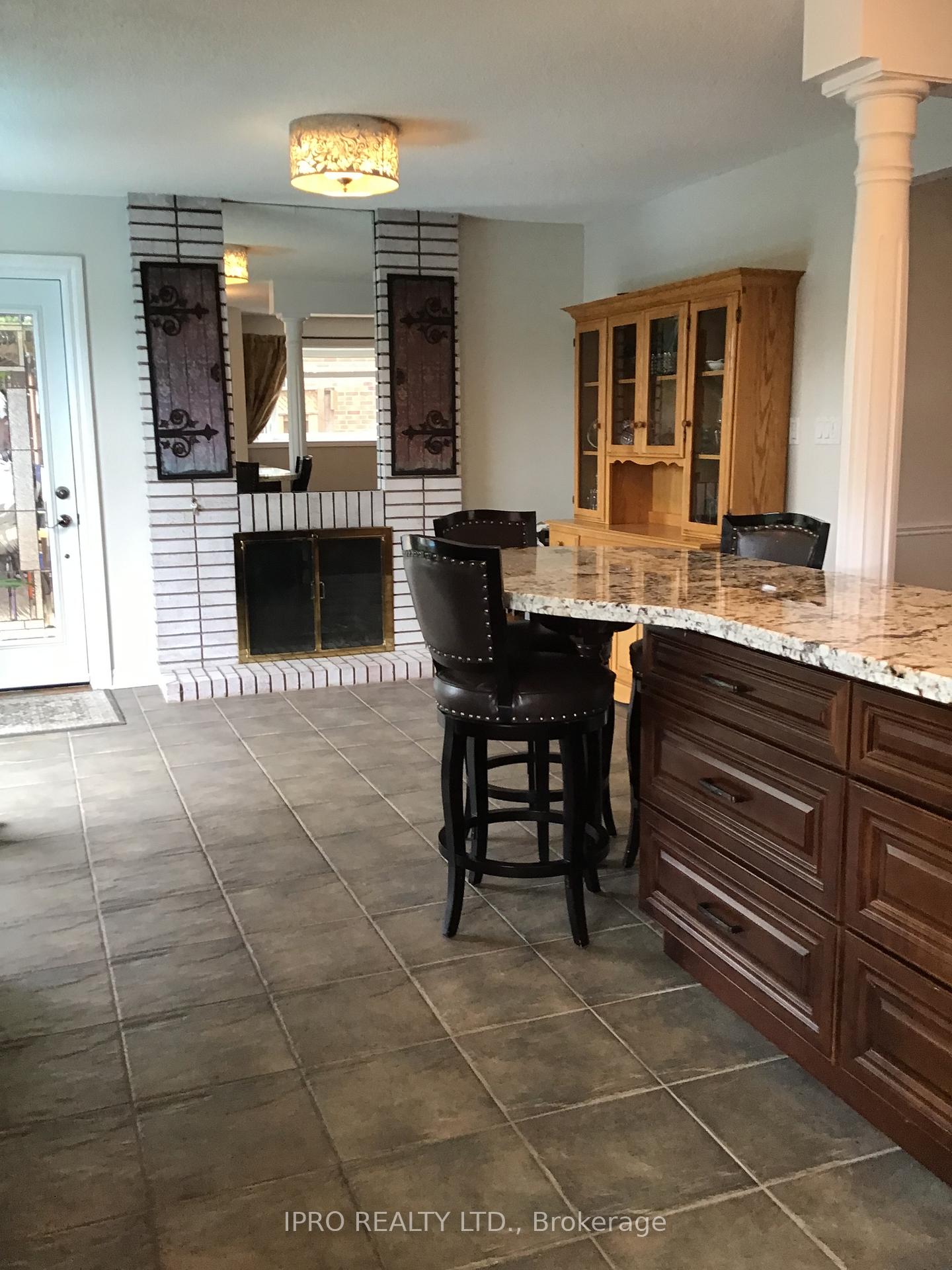 Photo 16 of 41 Marchmount Crescent, Brampton, Central Park — HOMEH
