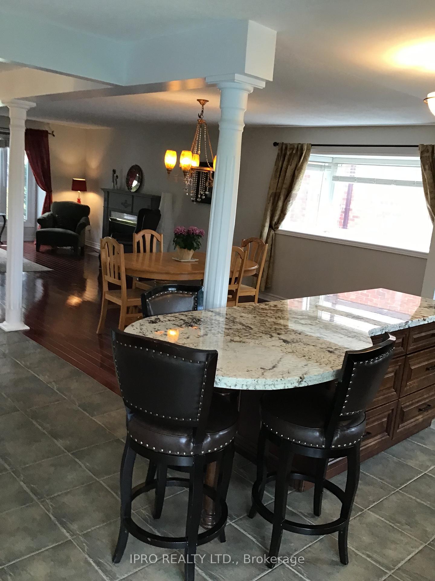 Photo 19 of 41 Marchmount Crescent, Brampton, Central Park — HOMEH