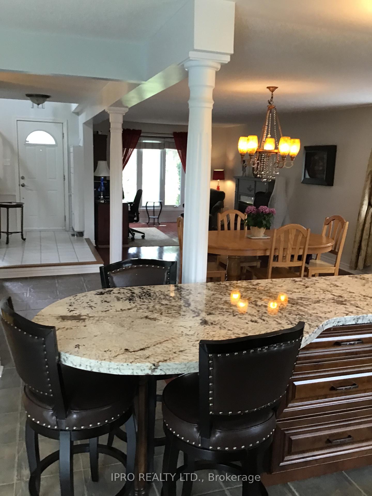 Photo 20 of 41 Marchmount Crescent, Brampton, Central Park — HOMEH