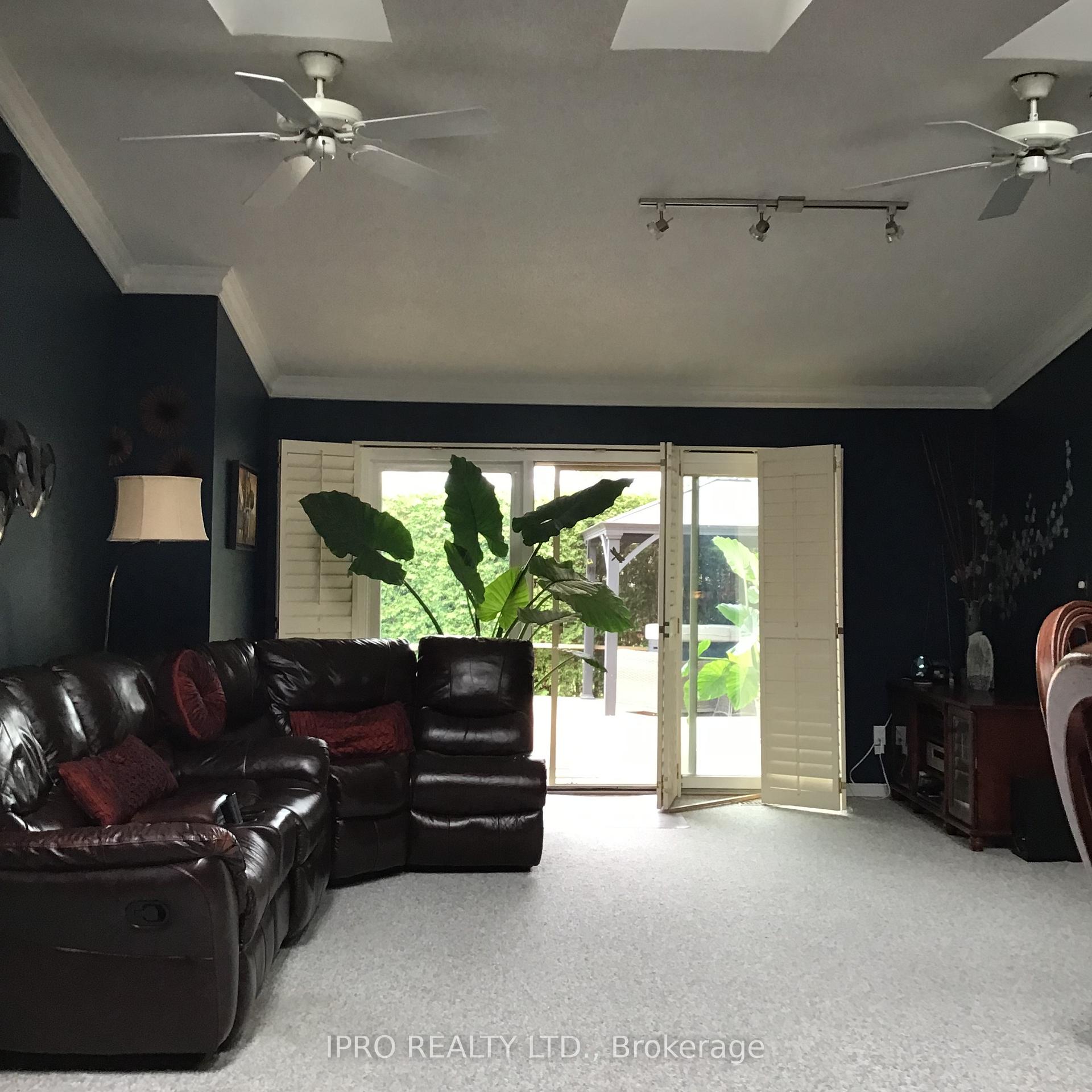 Photo 23 of 41 Marchmount Crescent, Brampton, Central Park — HOMEH
