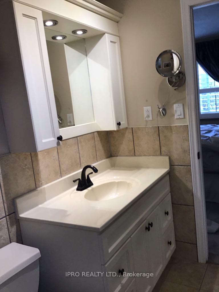 Photo 39 of 41 Marchmount Crescent, Brampton, Central Park — HOMEH