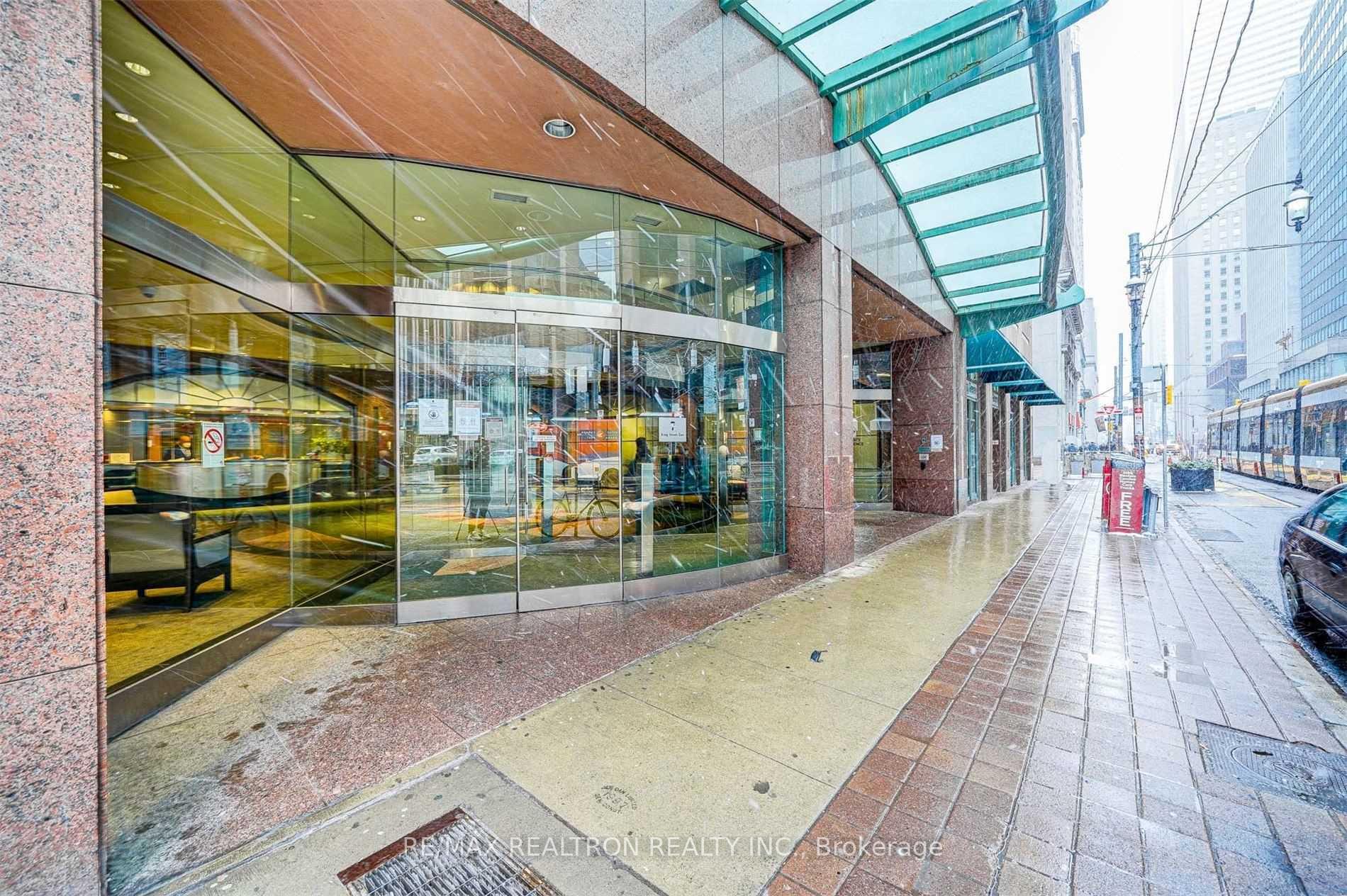 Photo 4 of Unit 1512, 7 King Street E, Toronto, Church-Yonge Corridor — HOMEH