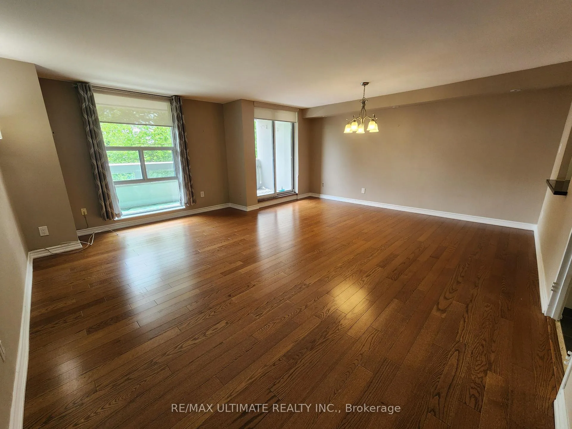 Photo 7 of Unit 309, 50 Inverlochy Boulevard, Markham, Royal Orchard — HOMEH