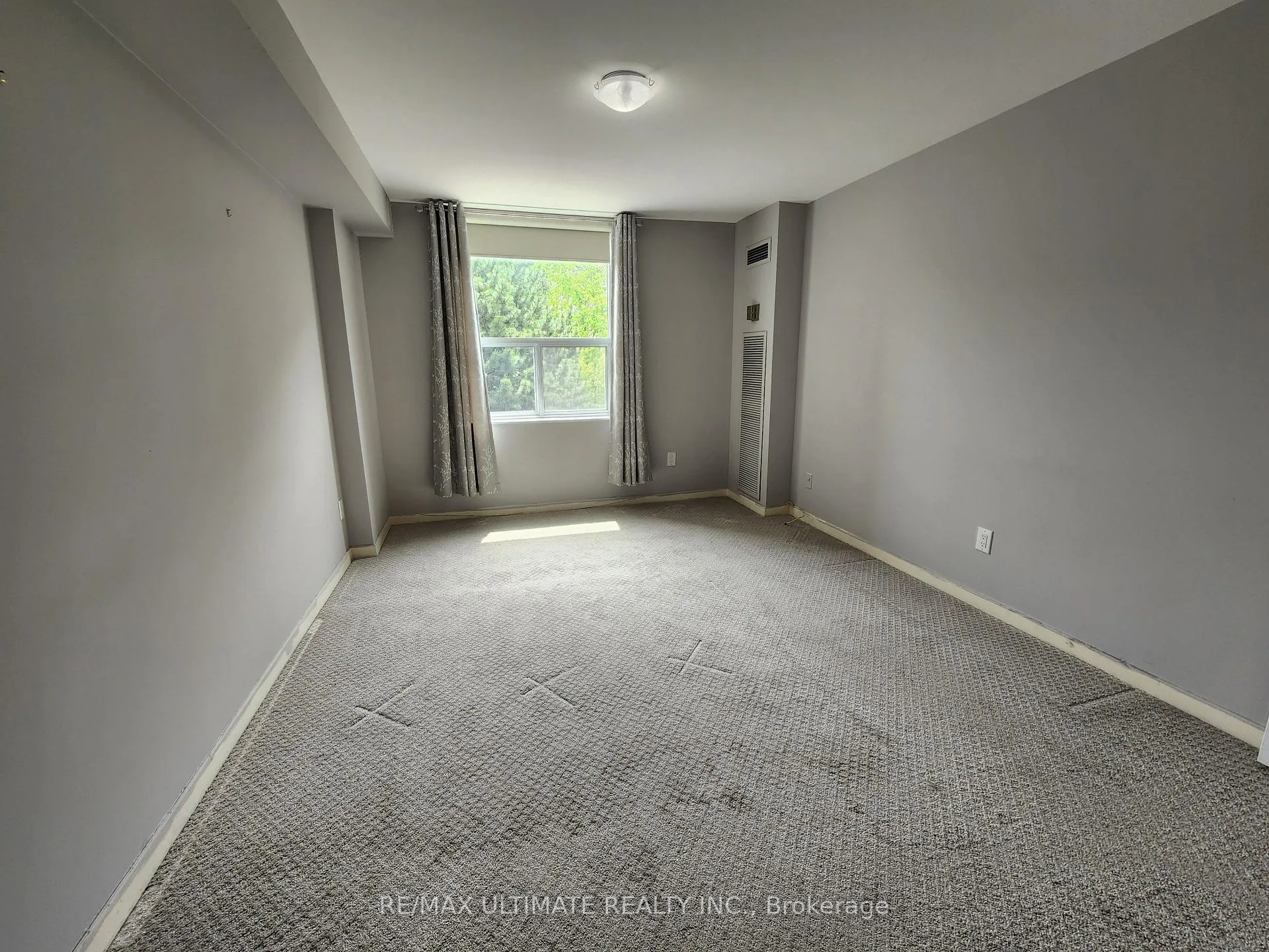 Photo 14 of Unit 309, 50 Inverlochy Boulevard, Markham, Royal Orchard — HOMEH