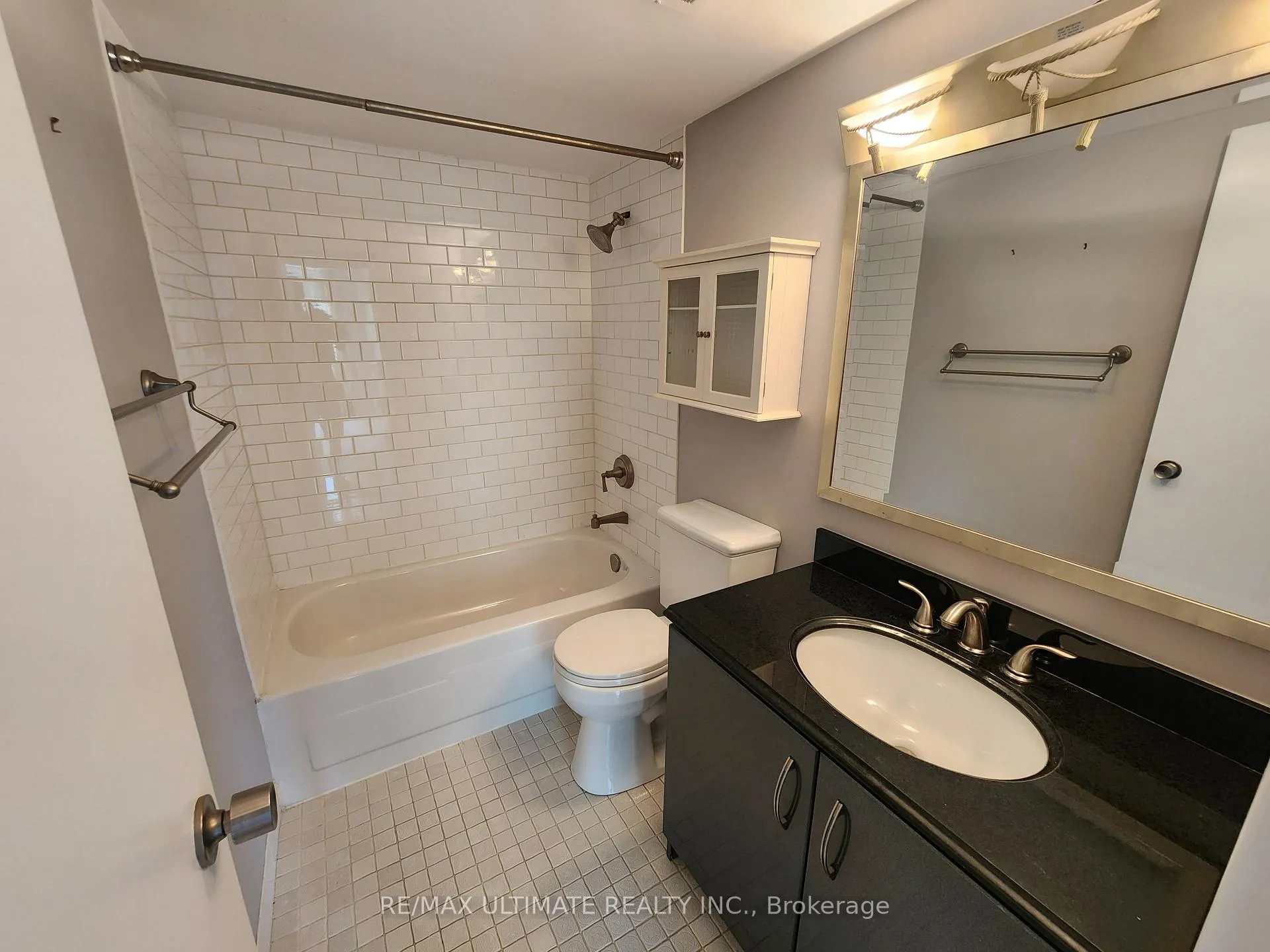 Photo 15 of Unit 309, 50 Inverlochy Boulevard, Markham, Royal Orchard — HOMEH