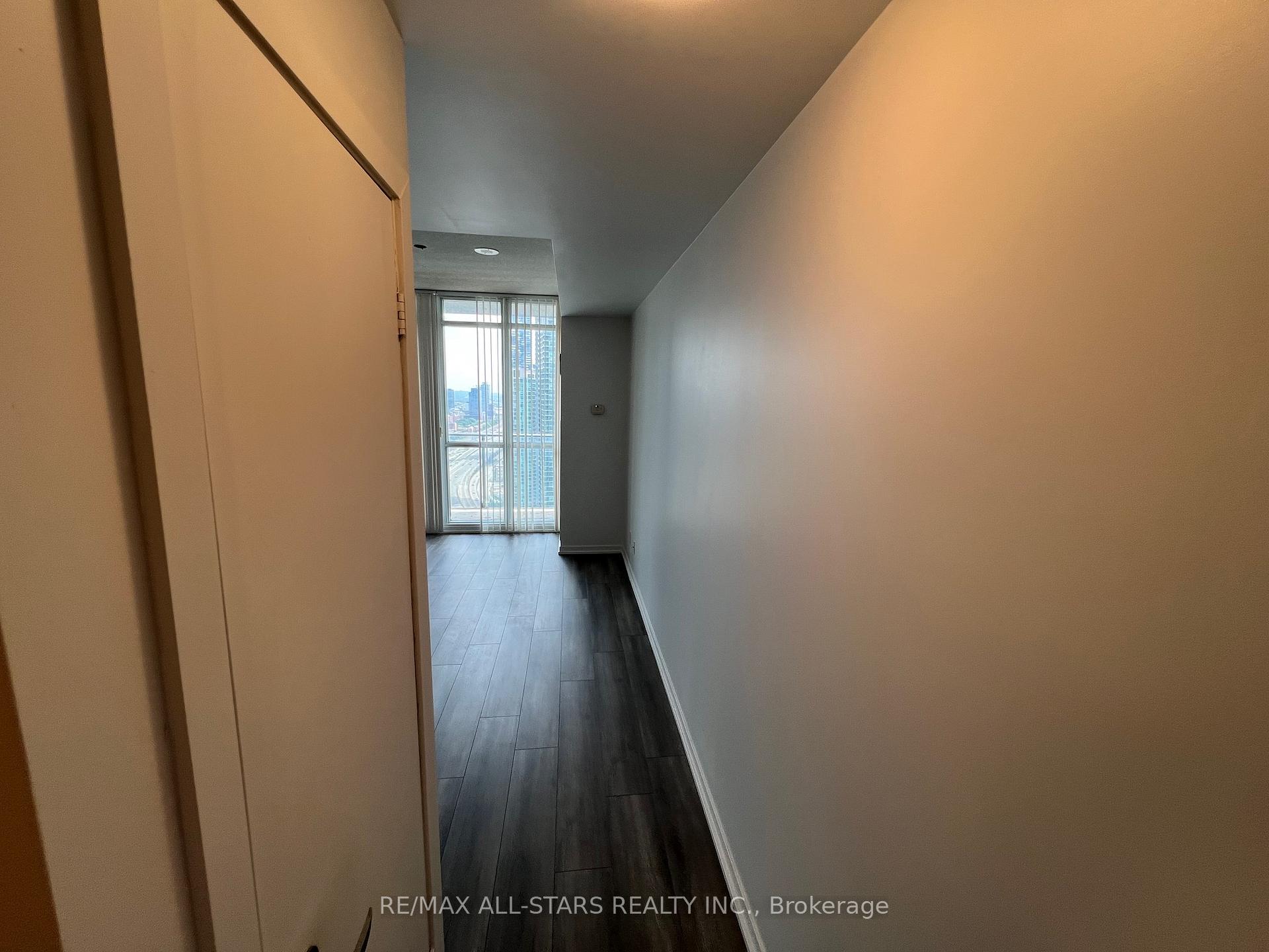Photo 2 of Unit 3306, 55 Bremner Boulevard, Toronto, Waterfront Communities — HOMEH
