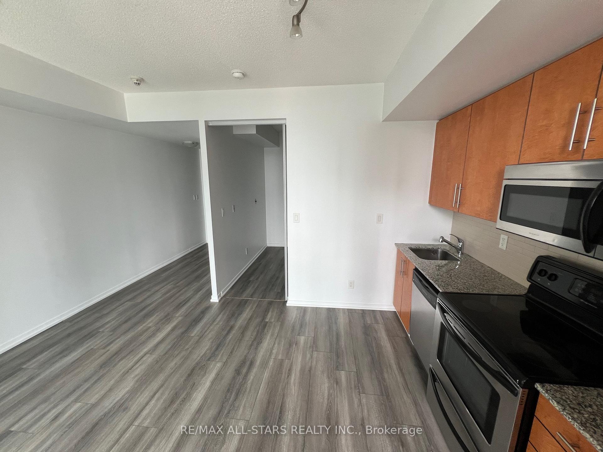 Photo 5 of Unit 3306, 55 Bremner Boulevard, Toronto, Waterfront Communities — HOMEH
