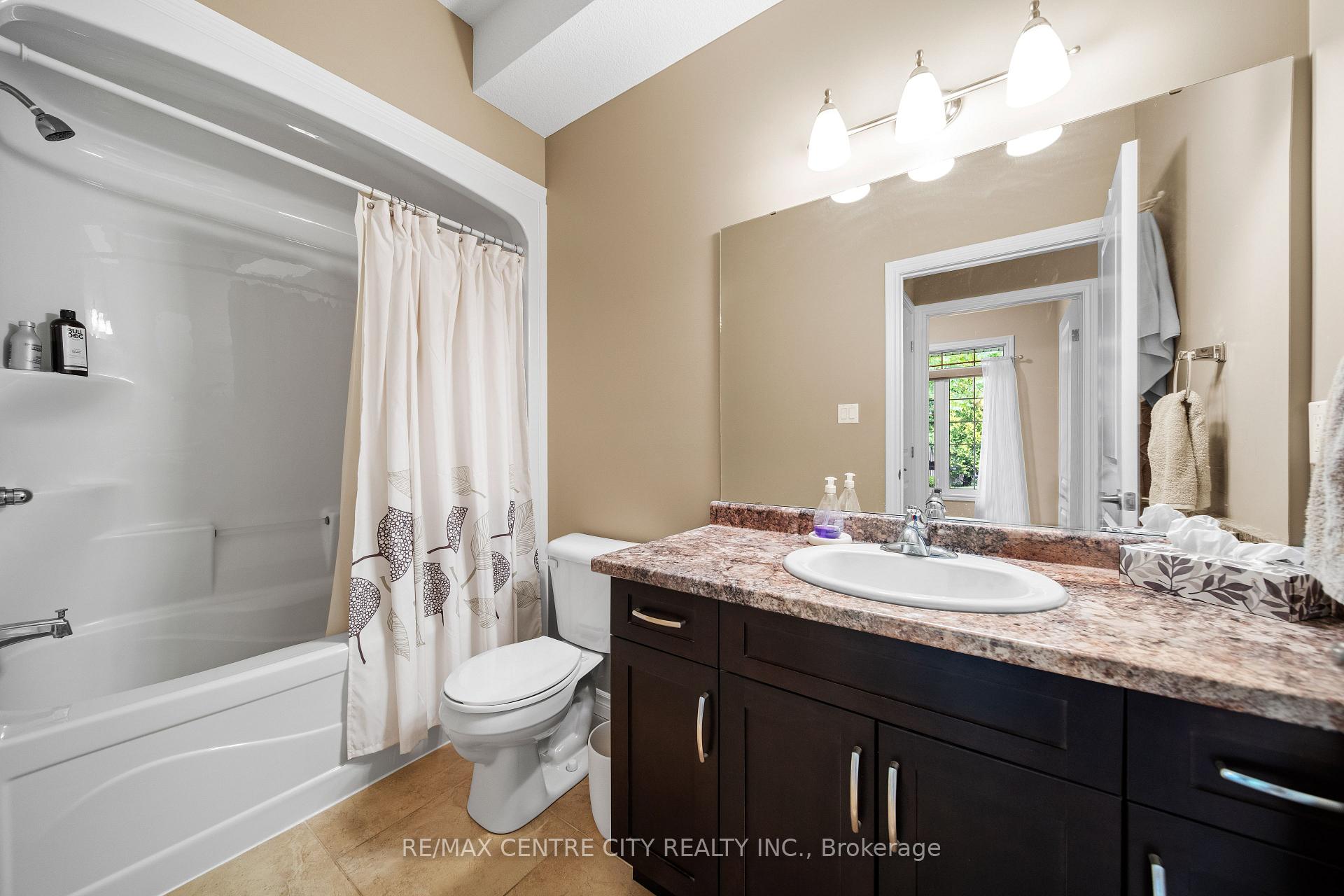 Photo 7 of Unit 12, 1 Vineden Drive, Central Elgin, Lynhurst — HOMEH