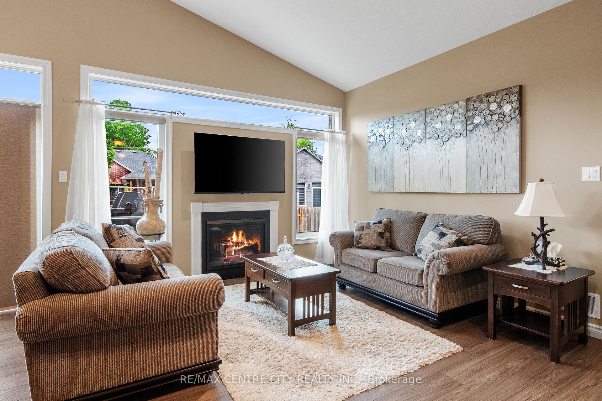 Photo 10 of Unit 12, 1 Vineden Drive, Central Elgin, Lynhurst — HOMEH