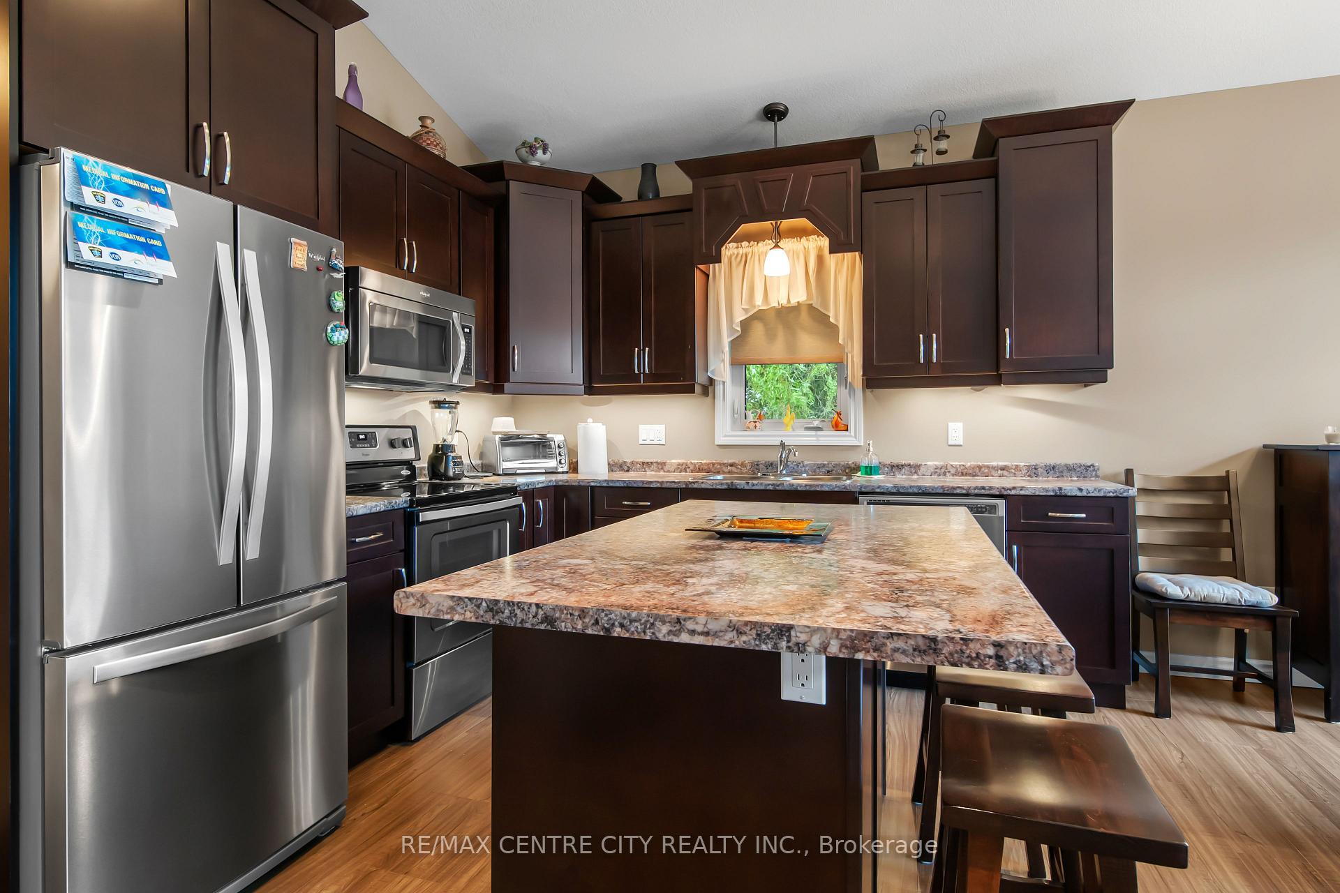 Photo 14 of Unit 12, 1 Vineden Drive, Central Elgin, Lynhurst — HOMEH