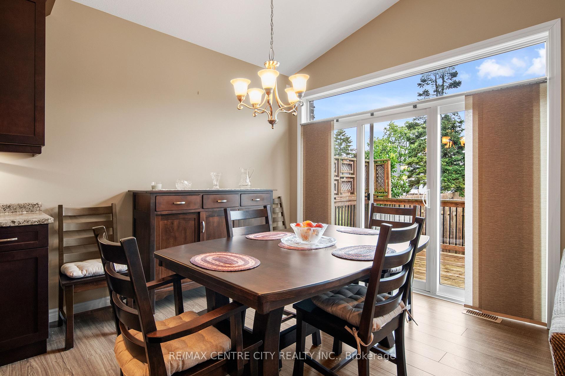 Photo 18 of Unit 12, 1 Vineden Drive, Central Elgin, Lynhurst — HOMEH