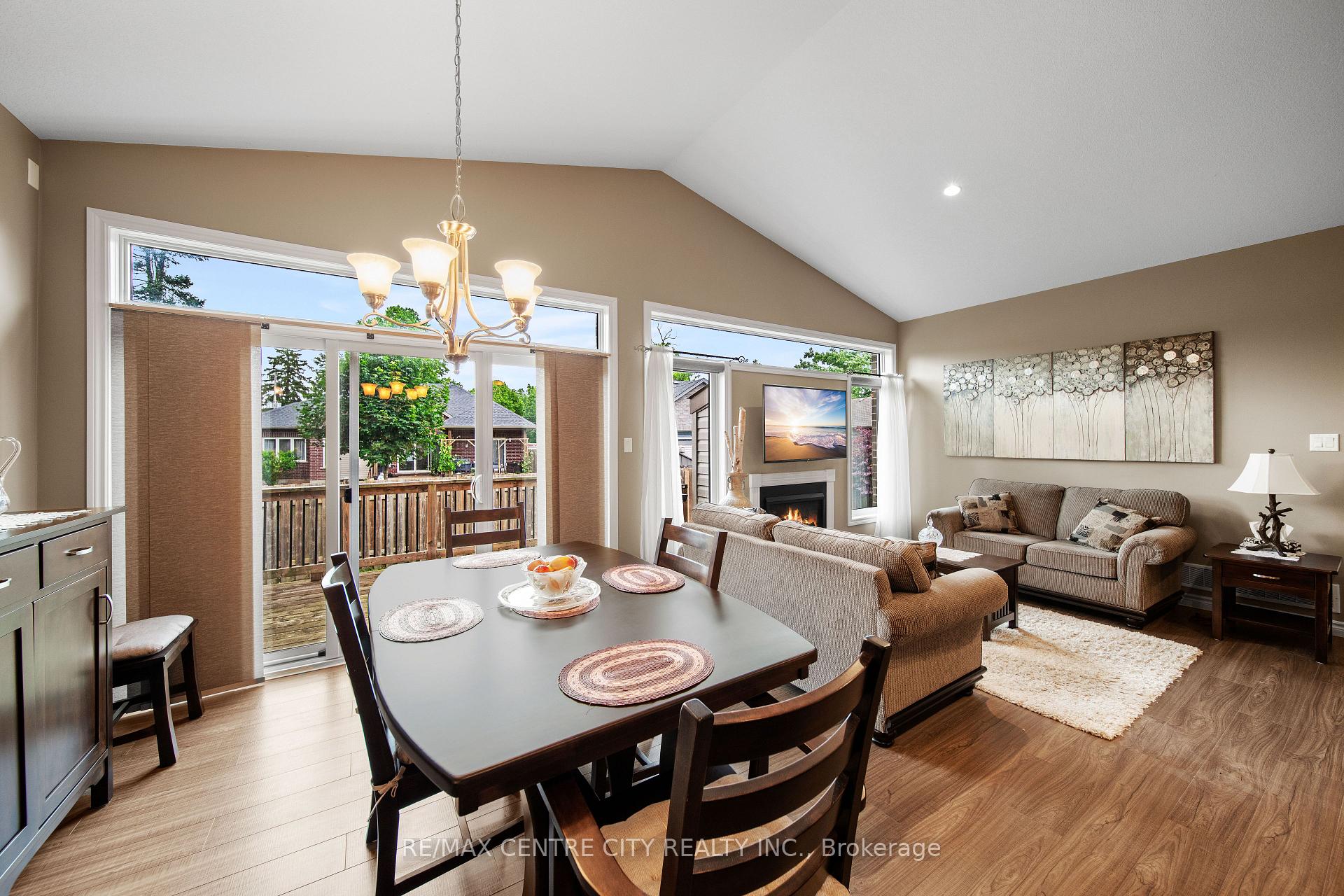 Photo 19 of Unit 12, 1 Vineden Drive, Central Elgin, Lynhurst — HOMEH