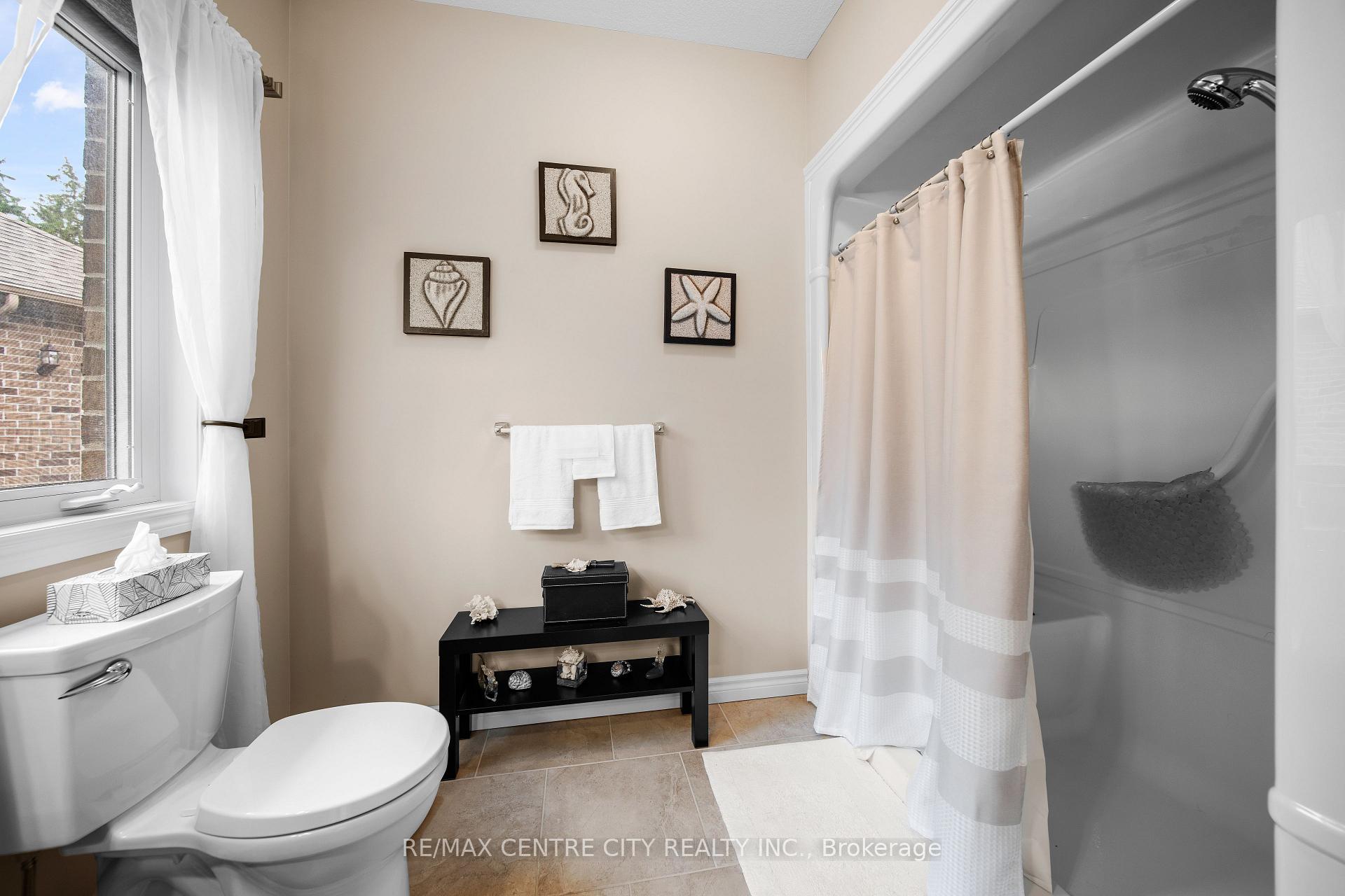 Photo 27 of Unit 12, 1 Vineden Drive, Central Elgin, Lynhurst — HOMEH