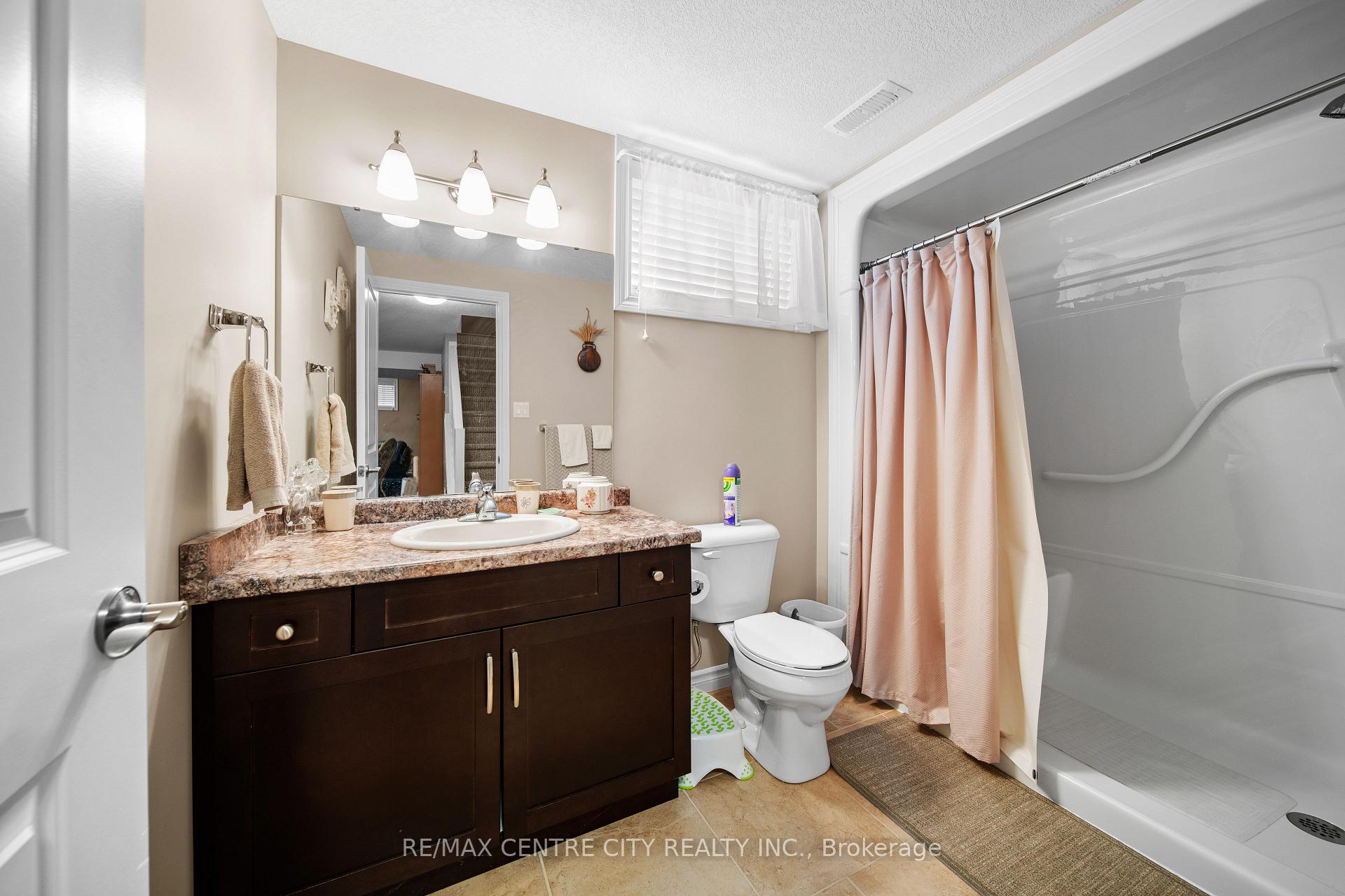 Photo 33 of Unit 12, 1 Vineden Drive, Central Elgin, Lynhurst — HOMEH