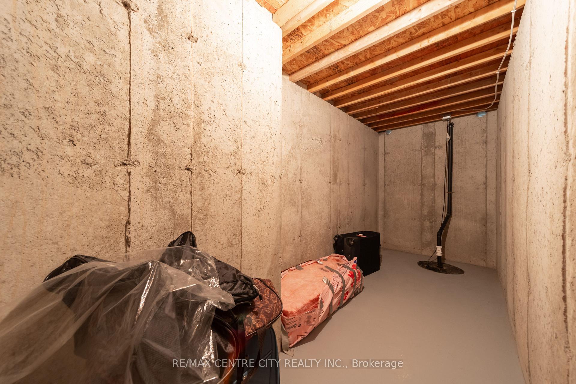 Photo 37 of Unit 12, 1 Vineden Drive, Central Elgin, Lynhurst — HOMEH