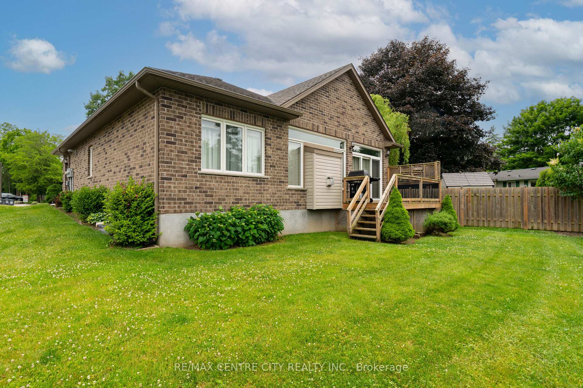 Photo 42 of Unit 12, 1 Vineden Drive, Central Elgin, Lynhurst — HOMEH