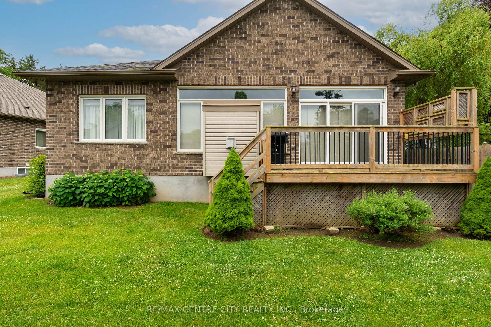 Photo 43 of Unit 12, 1 Vineden Drive, Central Elgin, Lynhurst — HOMEH