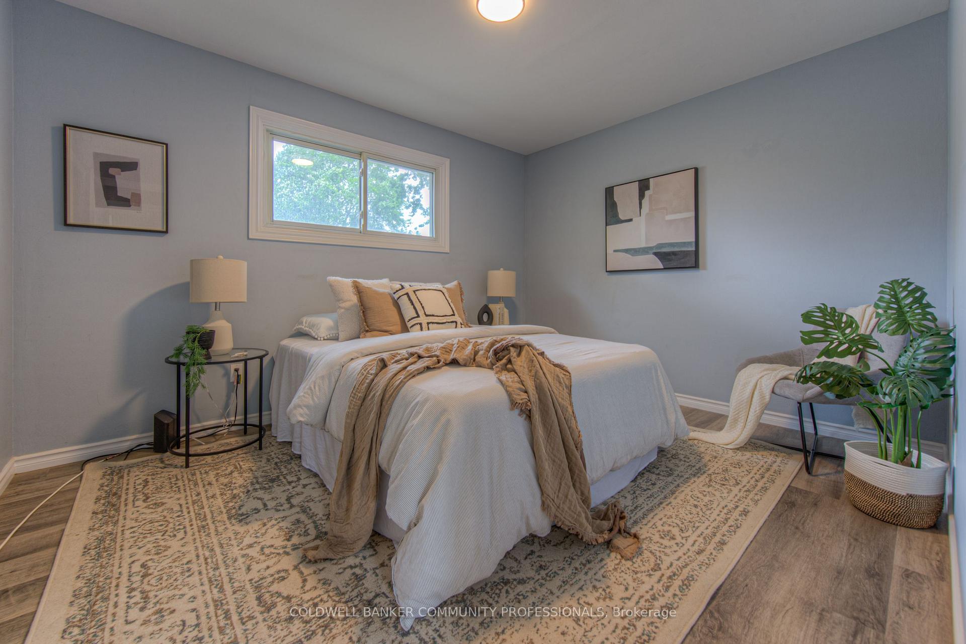 Photo 4 of 16 Brisbane Boulevard, Brant, Brantford Twp — HOMEH