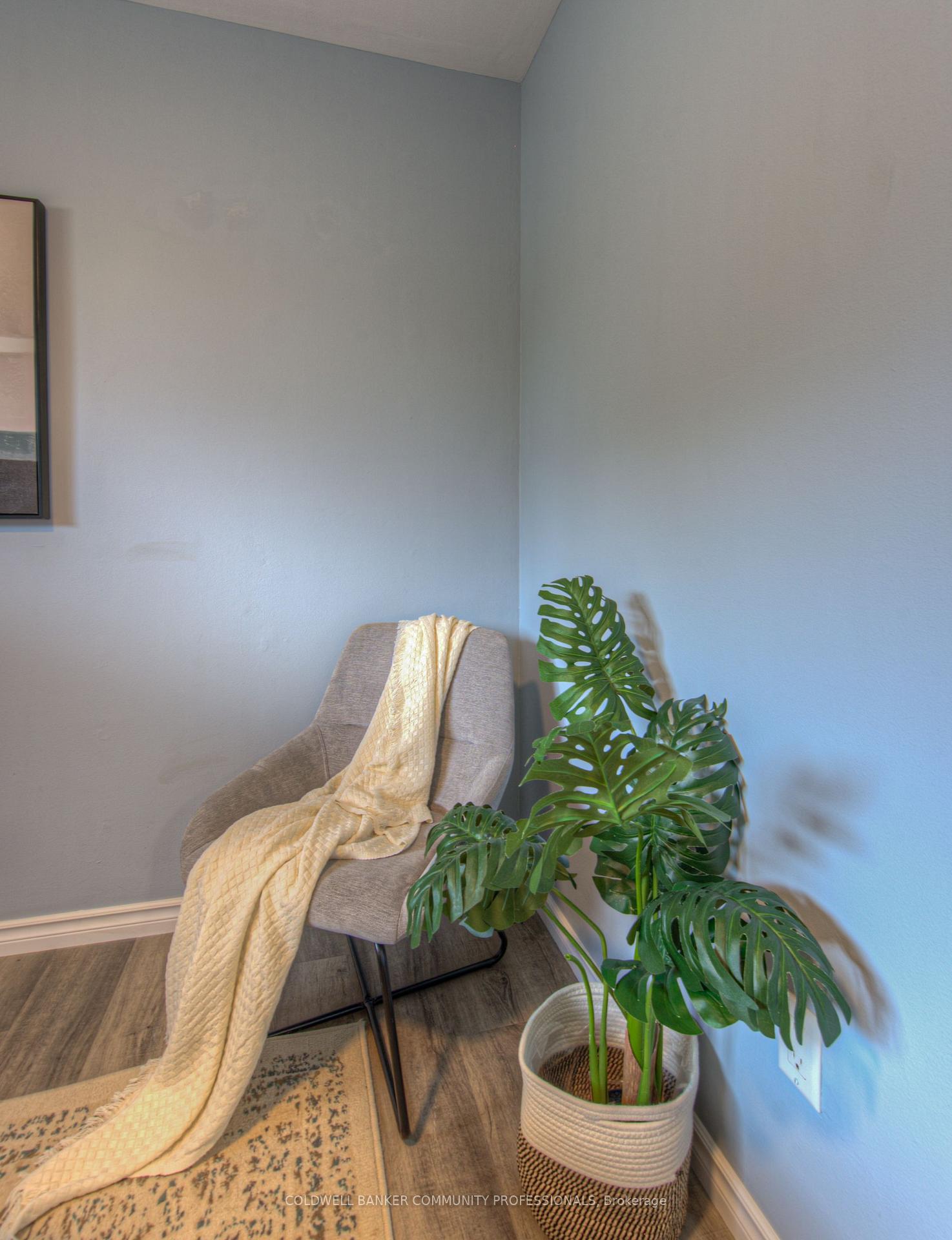 Photo 6 of 16 Brisbane Boulevard, Brant, Brantford Twp — HOMEH