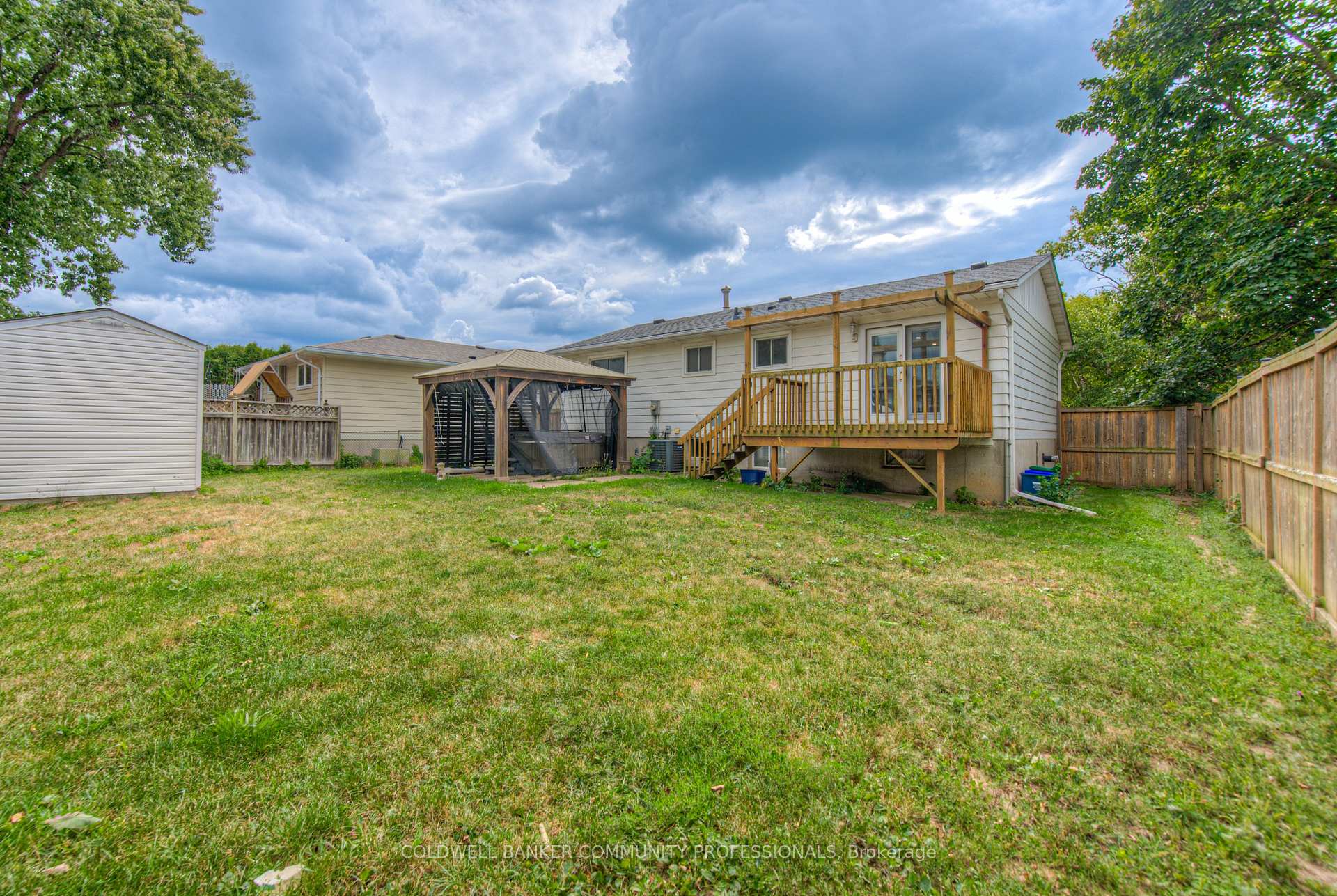 Photo 13 of 16 Brisbane Boulevard, Brant, Brantford Twp — HOMEH