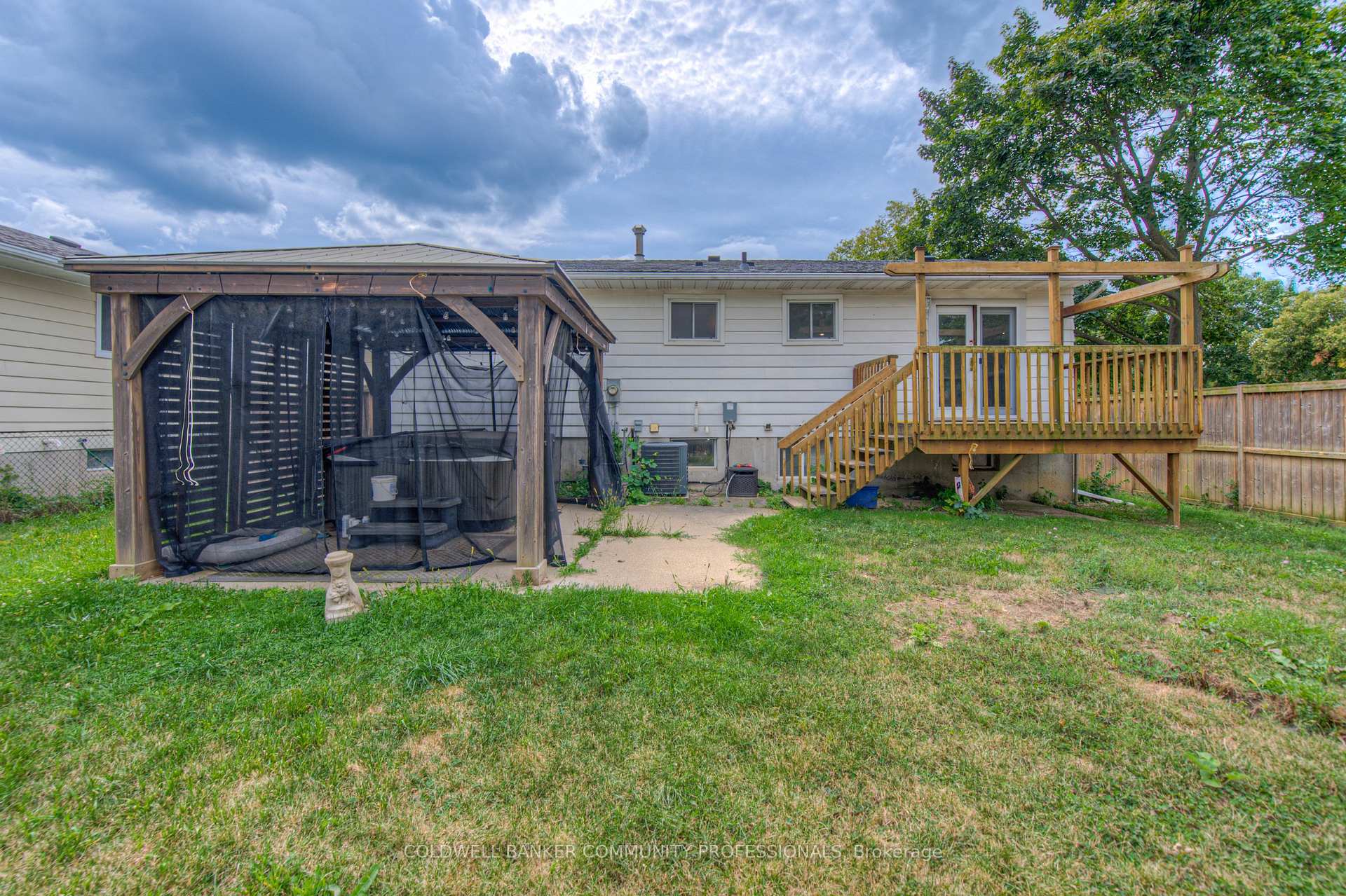Photo 15 of 16 Brisbane Boulevard, Brant, Brantford Twp — HOMEH