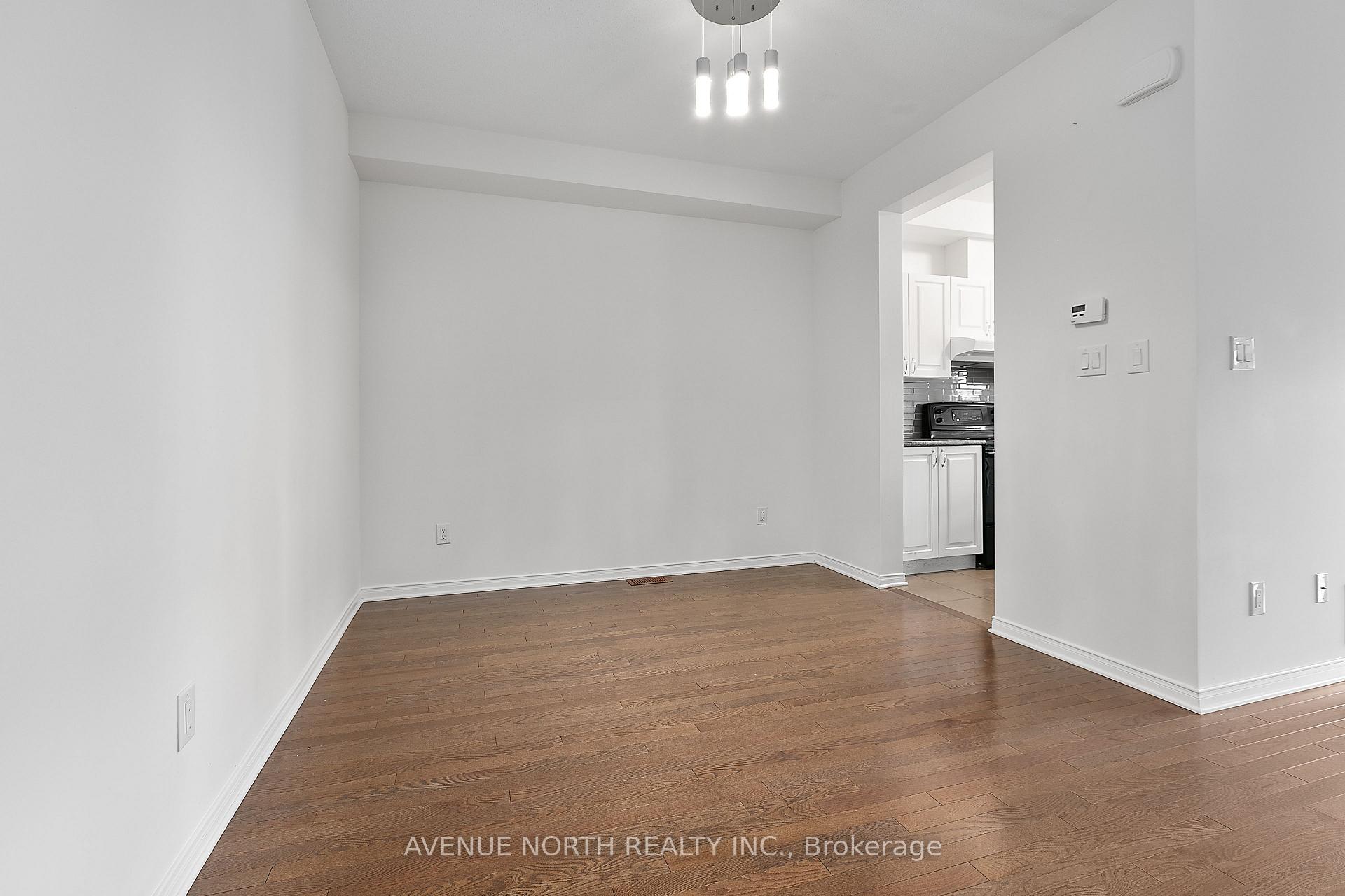 Photo 4 of 480 Dundonald Drive, Ottawa, Barrhaven - Stonebridge — HOMEH