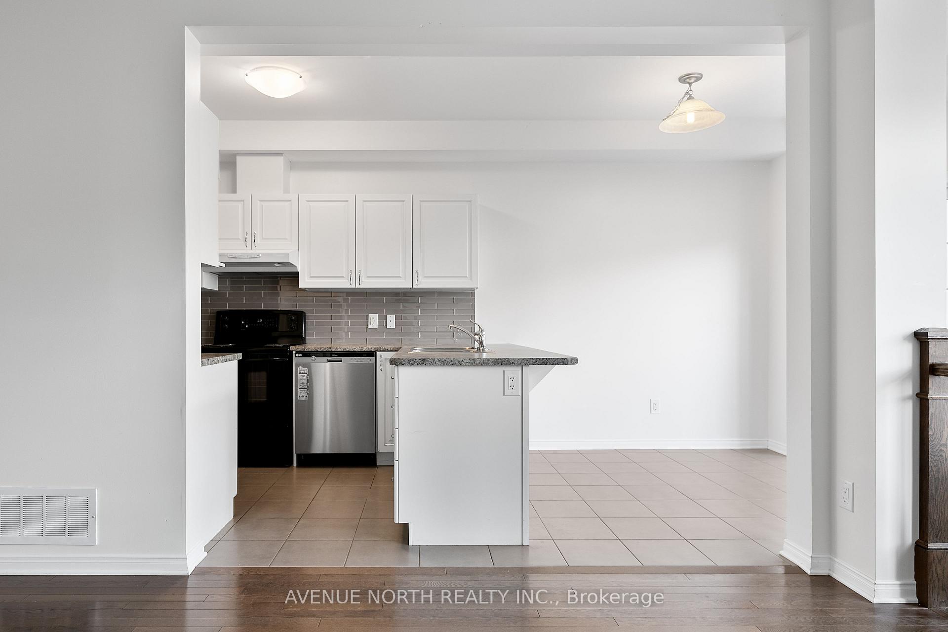 Photo 9 of 480 Dundonald Drive, Ottawa, Barrhaven - Stonebridge — HOMEH