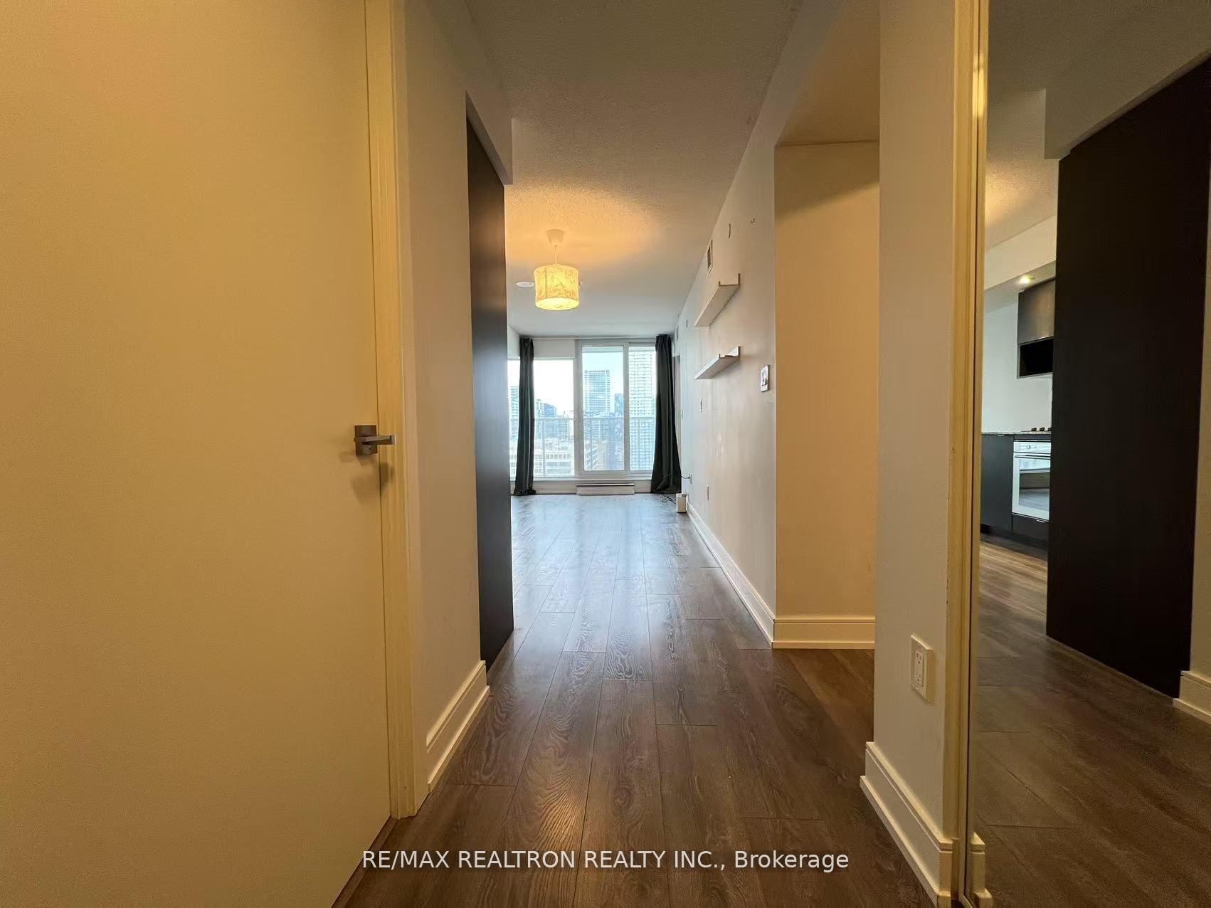 Photo 3 of Unit 1609, 89 Mcgill Street, Toronto, Church-Yonge Corridor — HOMEH