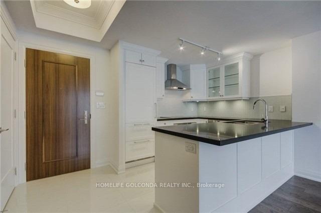 Photo 6 of Unit 308, 15 Stollery Pond Crescent, Markham, Devil's Elbow — HOMEH