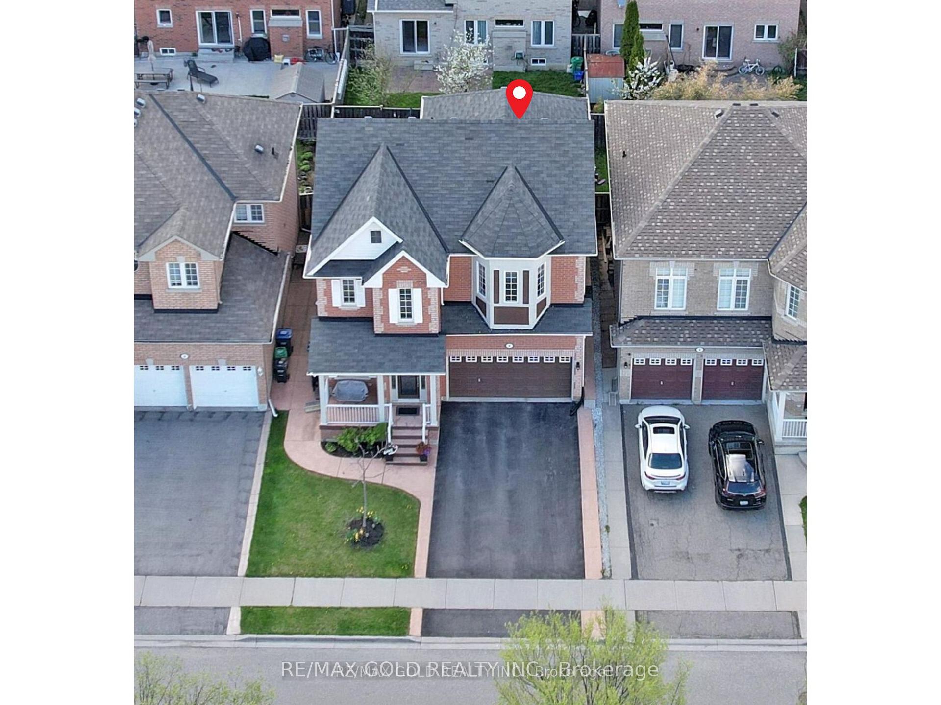 Front of 6 Foxhollow Road
