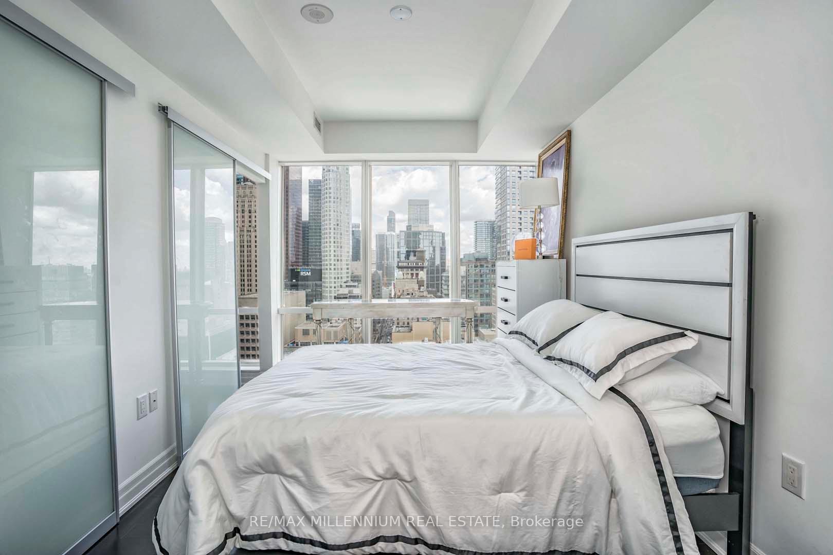 Photo 12 of Unit 2705, 8 The Esplanade, Toronto, Waterfront Communities — HOMEH