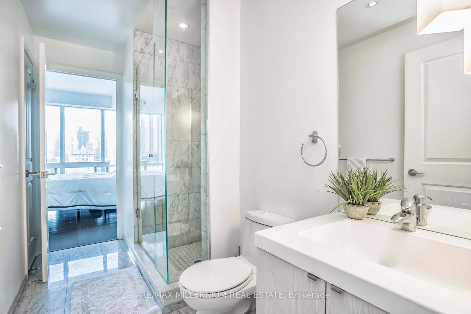Photo 13 of Unit 2705, 8 The Esplanade, Toronto, Waterfront Communities — HOMEH