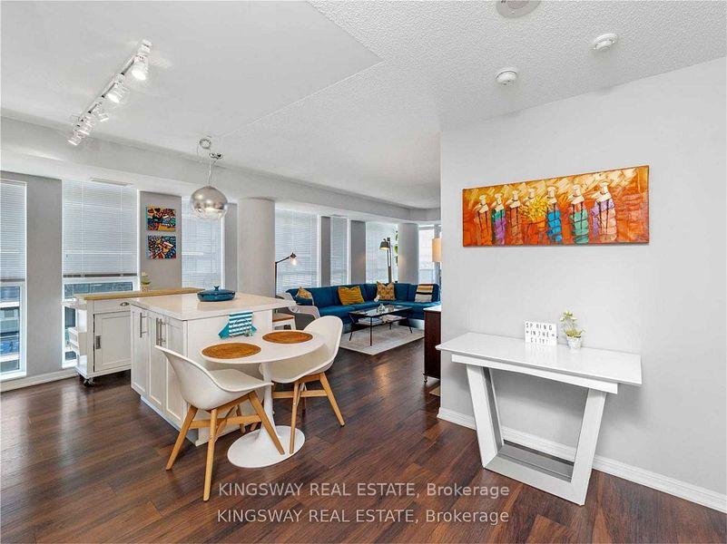 Photo 3 of Unit 2122, 400 Adelaide Street E, Toronto, Moss Park — HOMEH