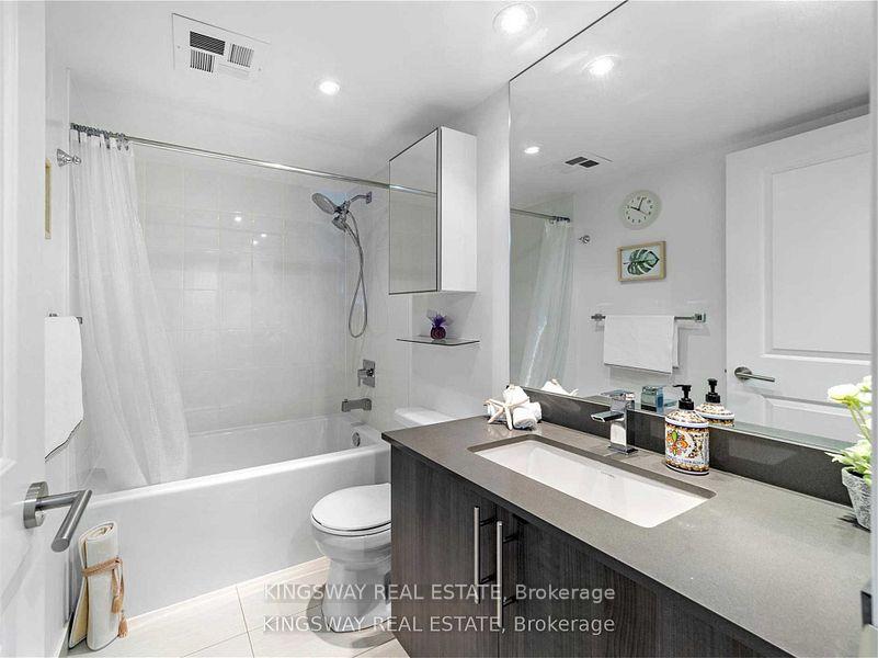 Photo 13 of Unit 2122, 400 Adelaide Street E, Toronto, Moss Park — HOMEH