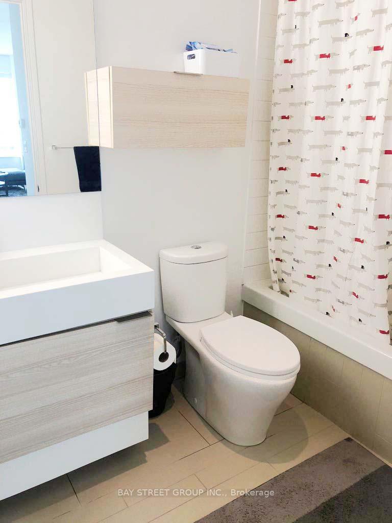 Photo 4 of Unit 1205, 88 Scott Street, Toronto, Church-Yonge Corridor — HOMEH