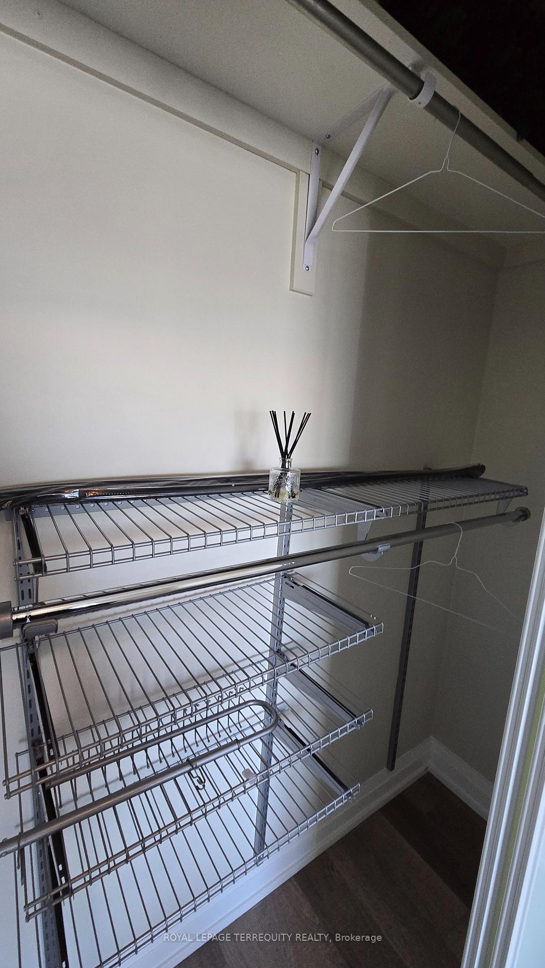 Photo 10 of Unit 1710, 7165 Yonge Street, Markham, Thornhill — HOMEH