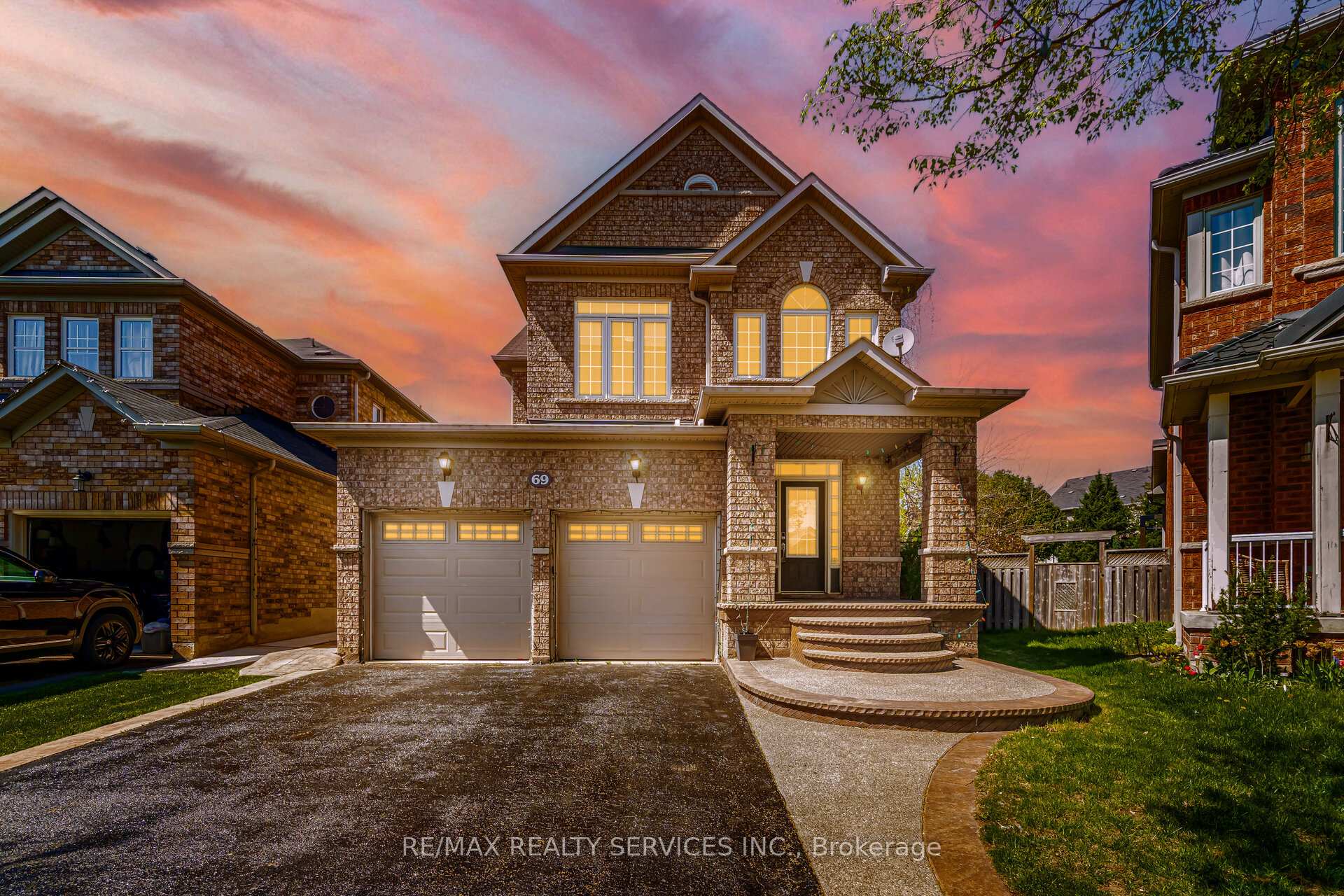 Front of 69 Harbourtown Crescent