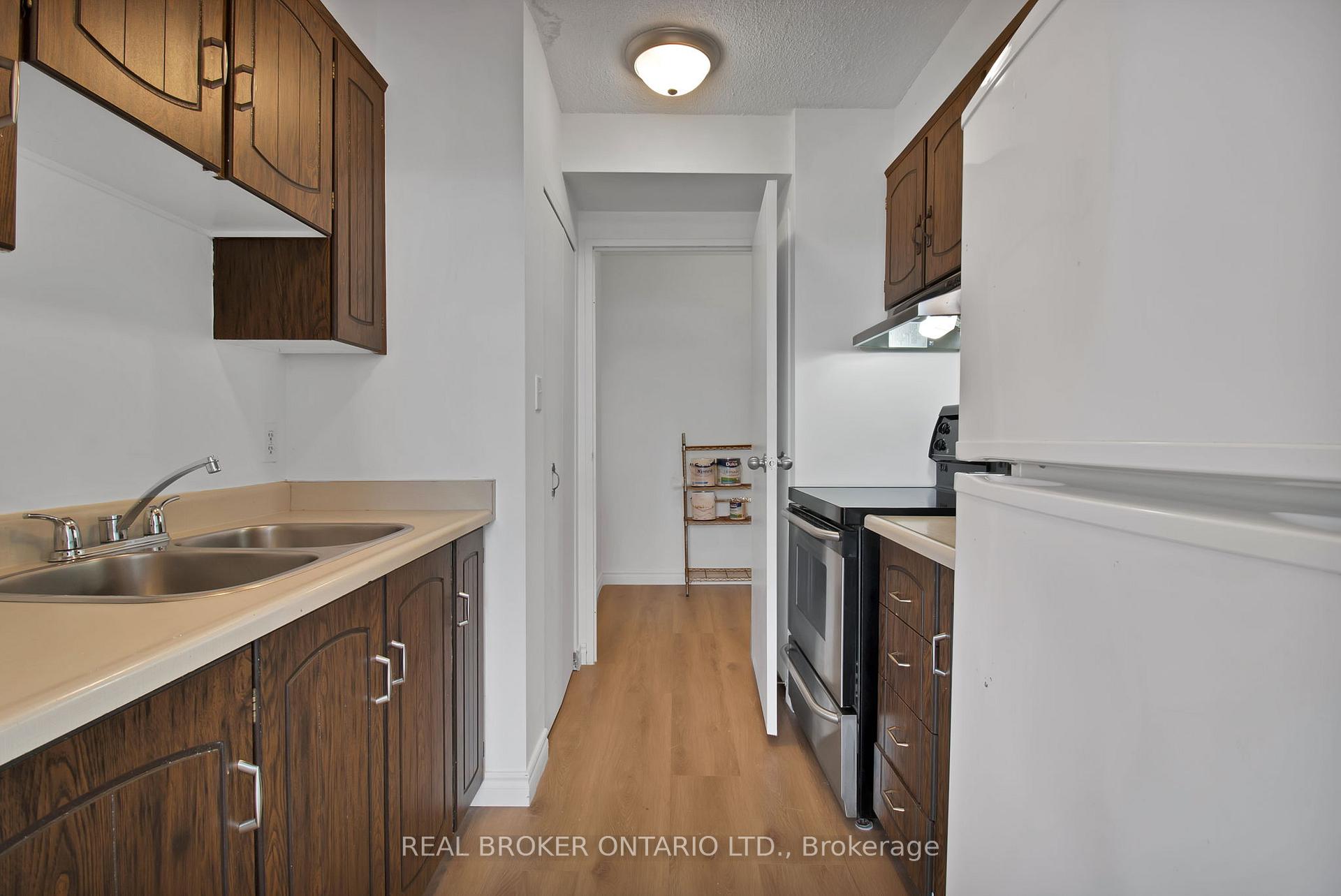 Photo 3 of Unit 701, 55 William Street E, Oshawa, O'Neill — HOMEH
