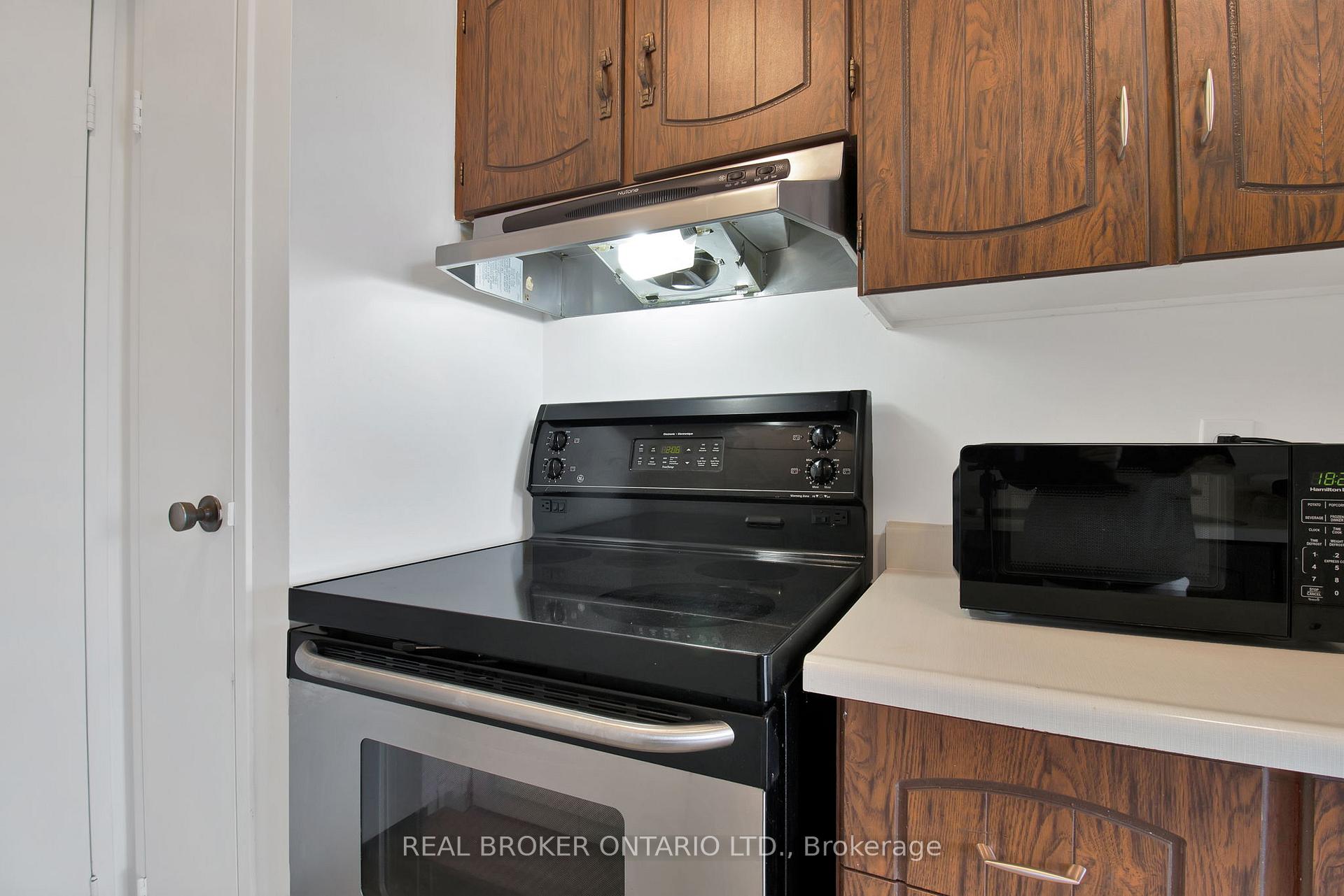 Photo 4 of Unit 701, 55 William Street E, Oshawa, O'Neill — HOMEH