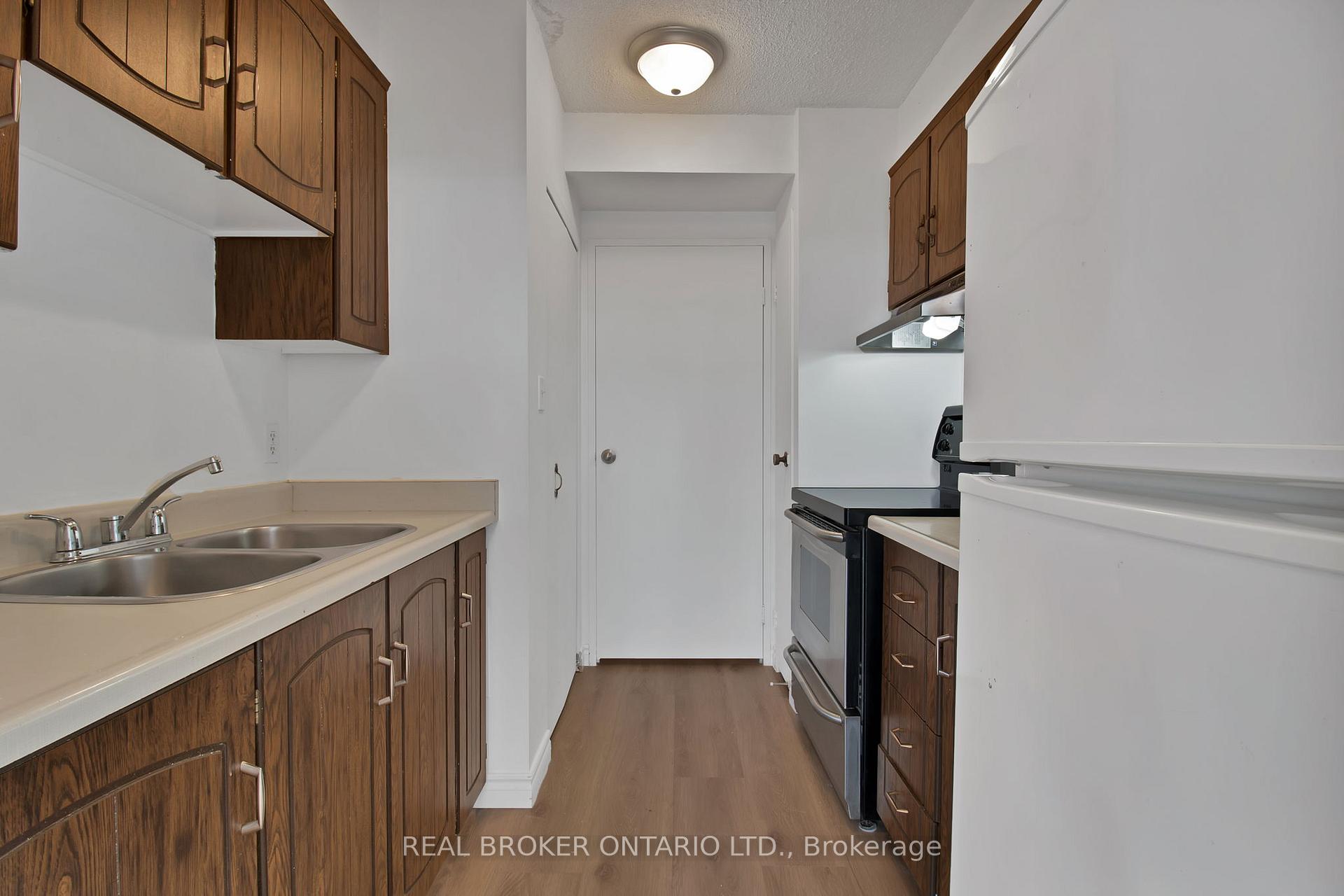 Photo 5 of Unit 701, 55 William Street E, Oshawa, O'Neill — HOMEH