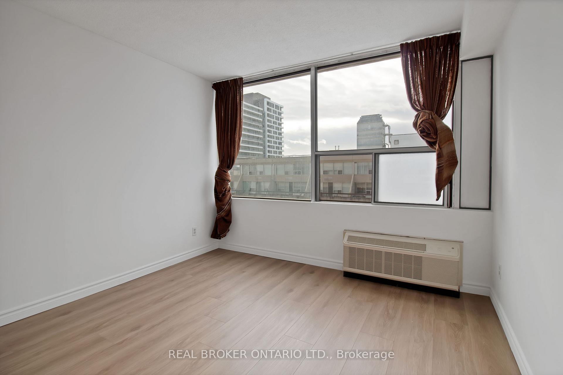 Photo 16 of Unit 701, 55 William Street E, Oshawa, O'Neill — HOMEH