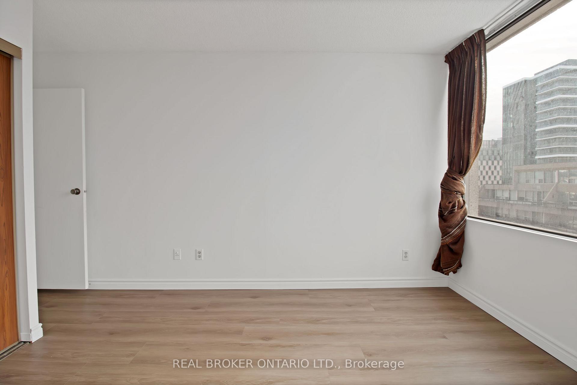 Photo 17 of Unit 701, 55 William Street E, Oshawa, O'Neill — HOMEH
